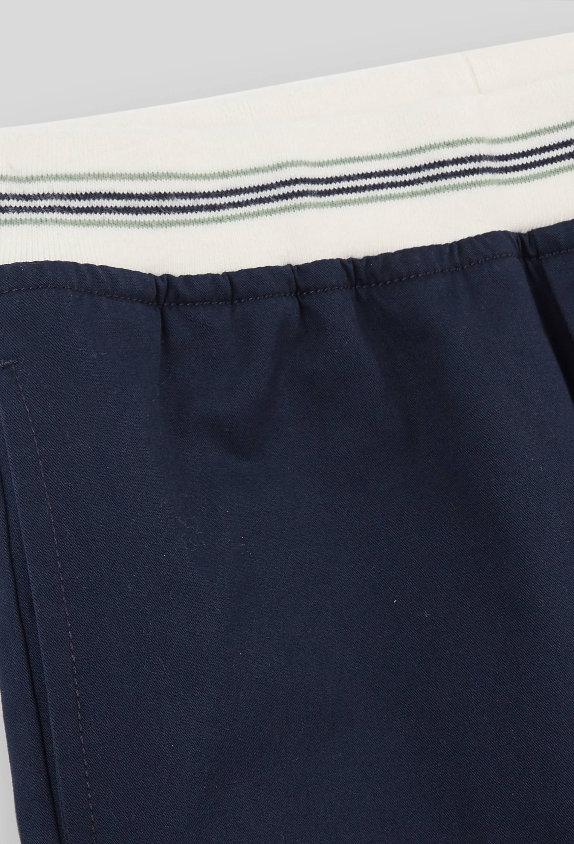 Short confort avec taille élastique colorée, BIO, Bleu foncé, large image number 2.0