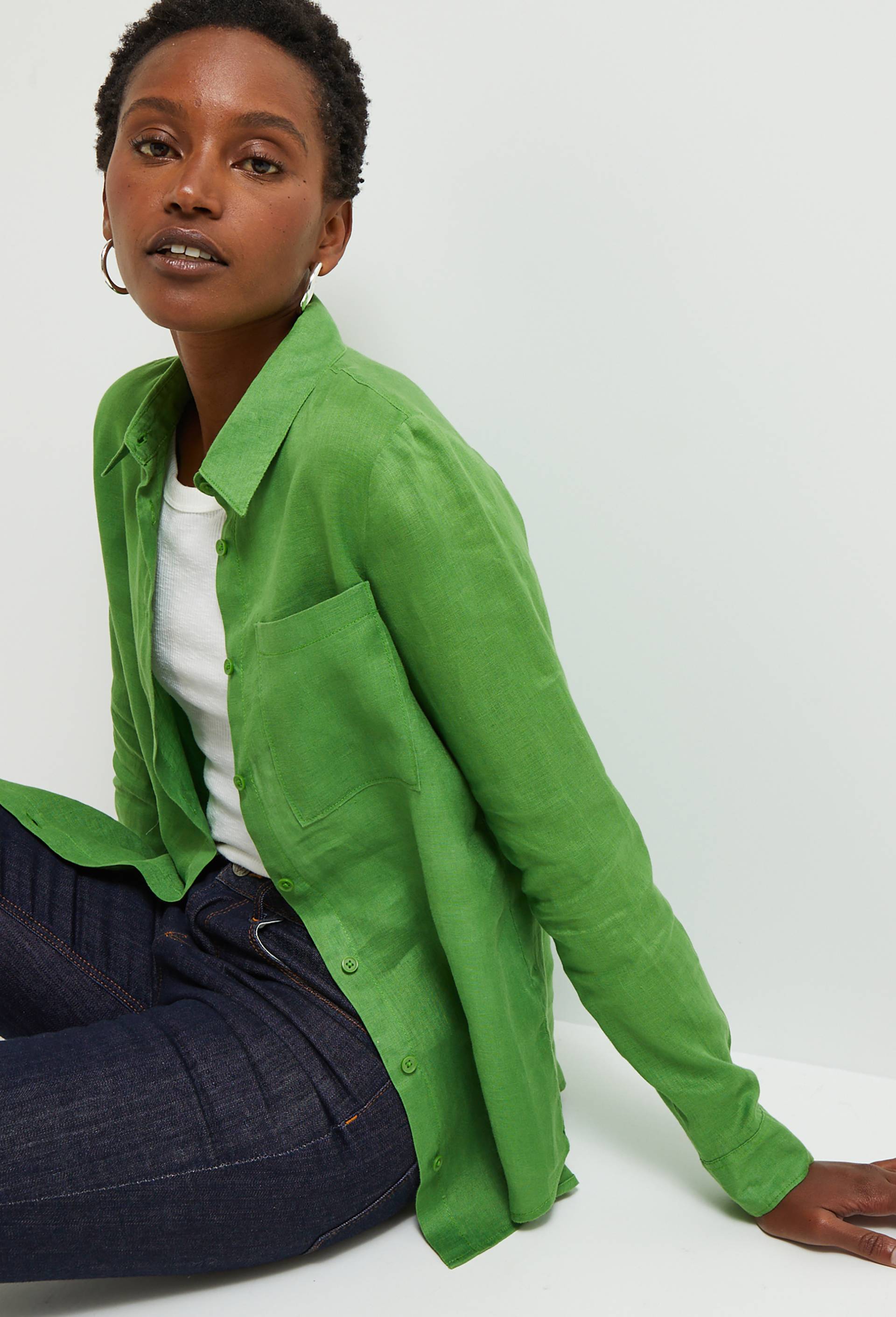 Chemise manches longues unie en lin, Vert, swatch image