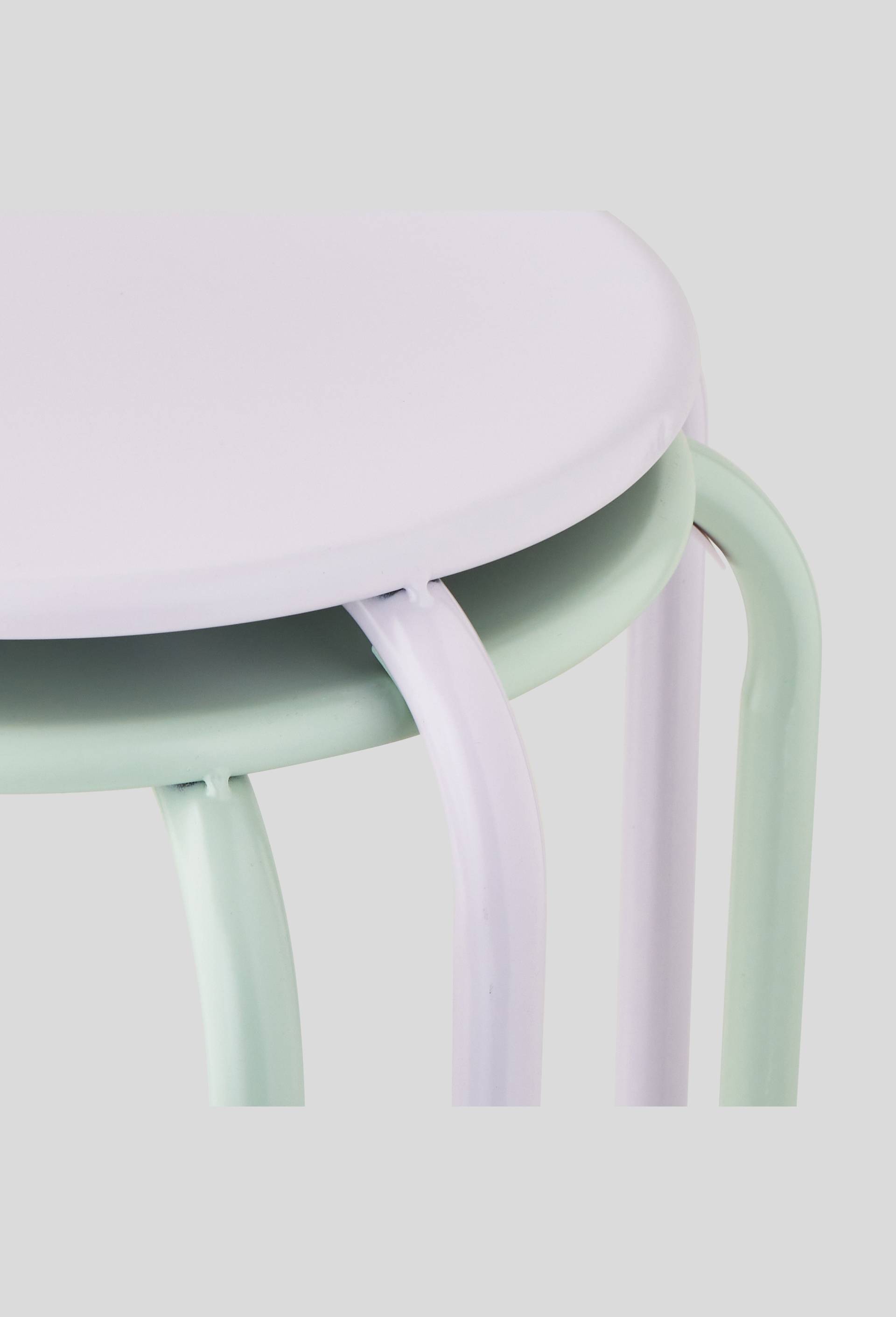 Tabouret en métal empilable, 30 x H45 cm, Violet clair, large image number 1
