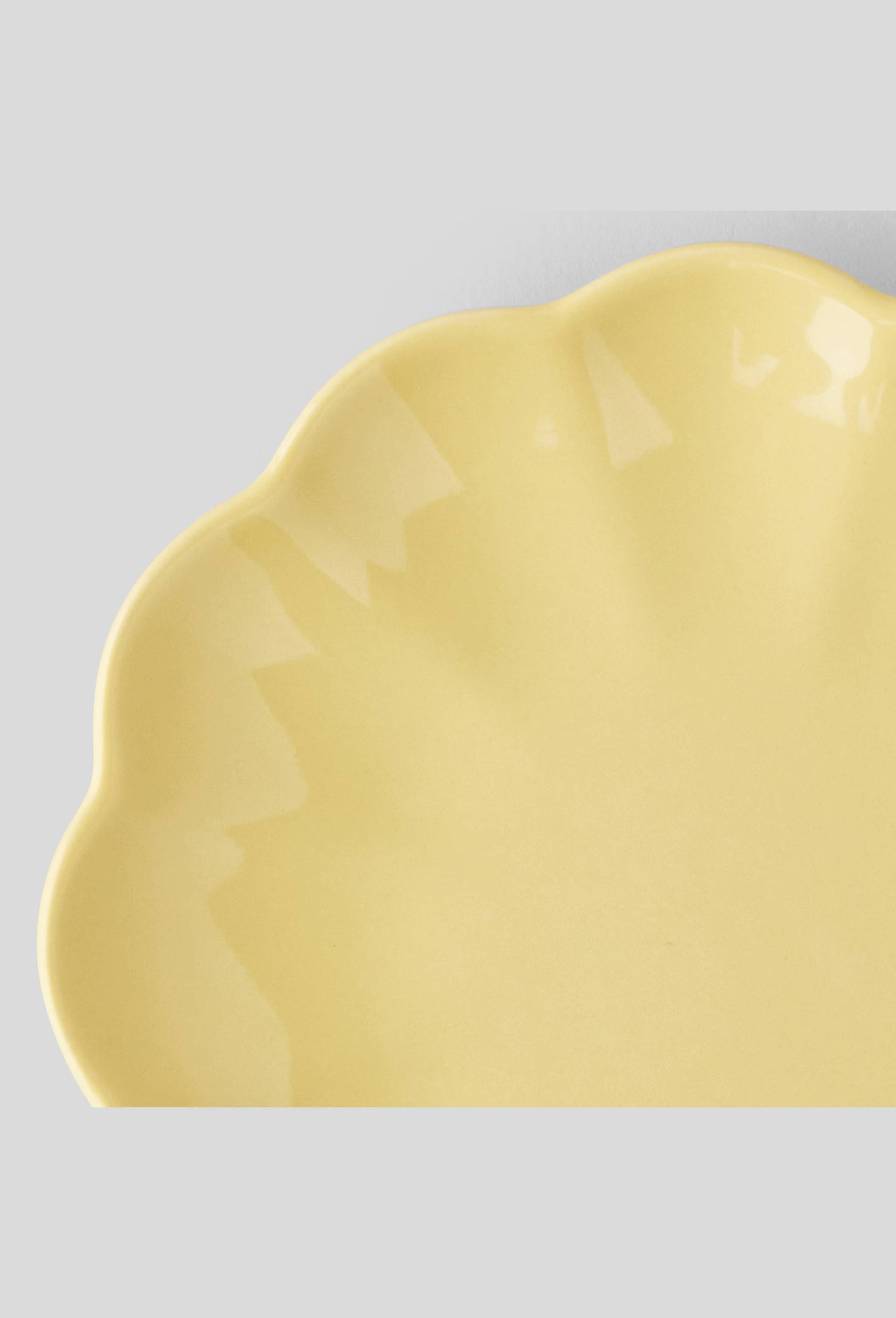 Assiette en forme de fleur, 12cm, Jaune clair, large image number 1.0