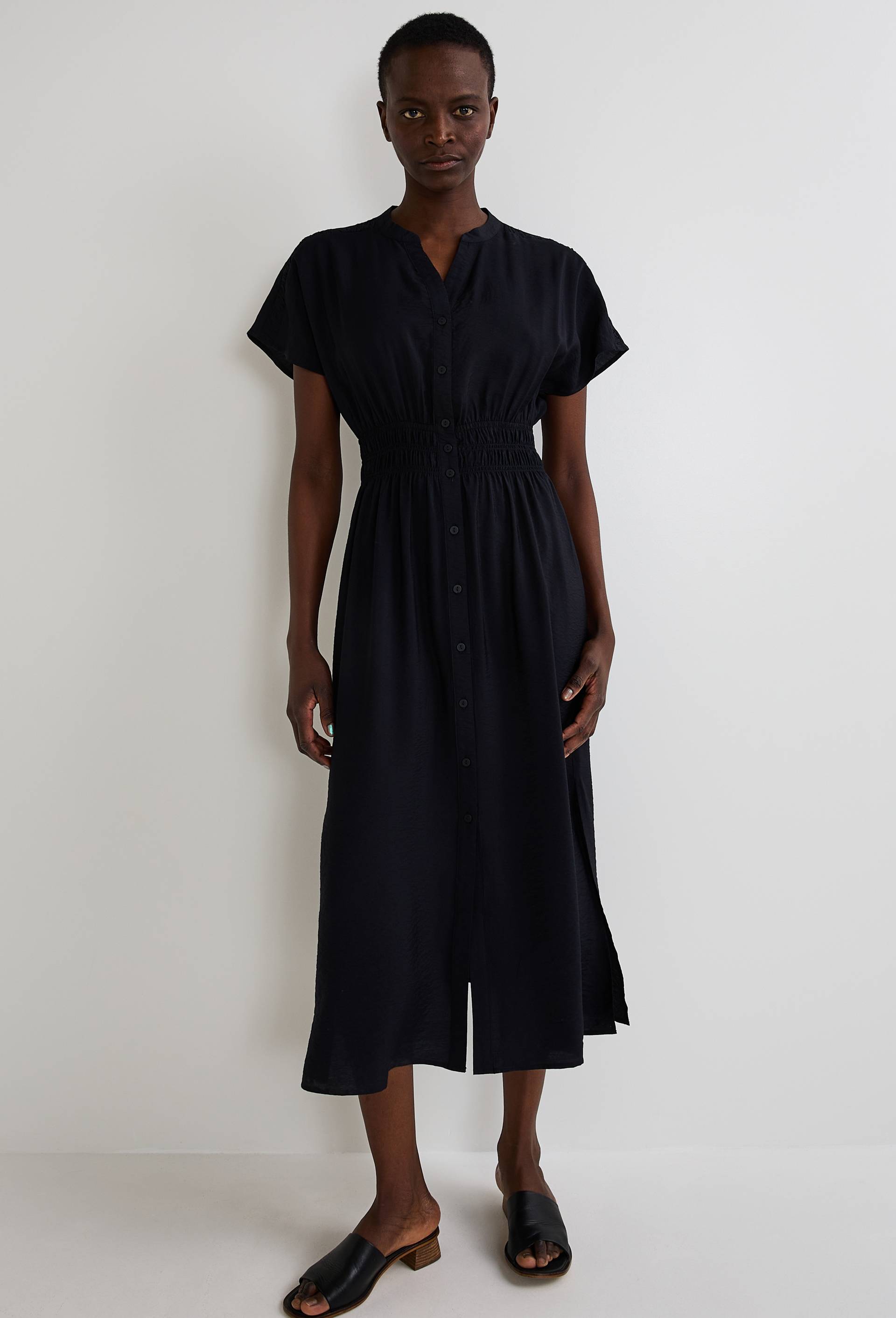 Robe midi cintrée unie, Noir, large image number 0