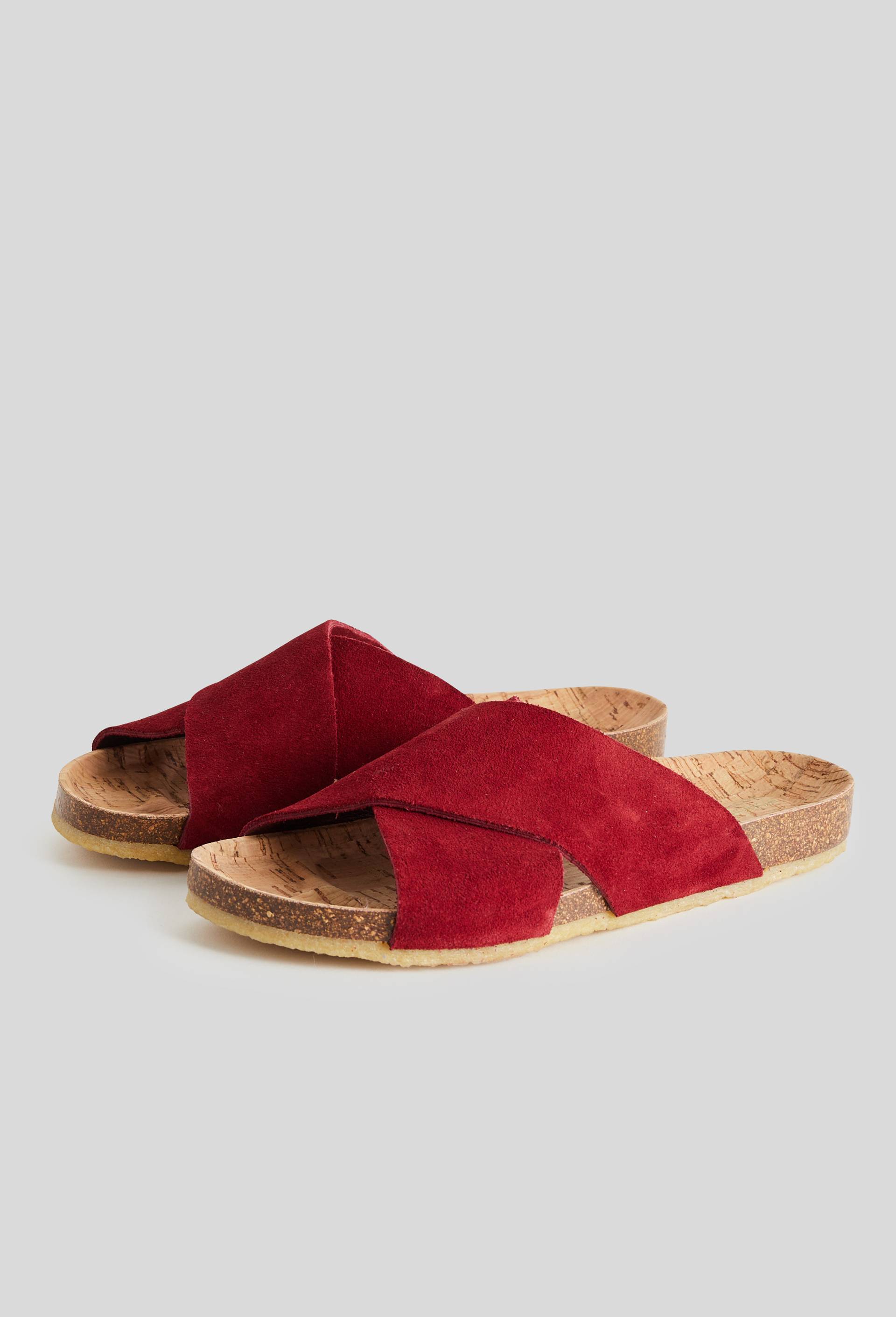 Sandales croisées, croûte de cuir responsable, Rouge foncé, large image number 1.0