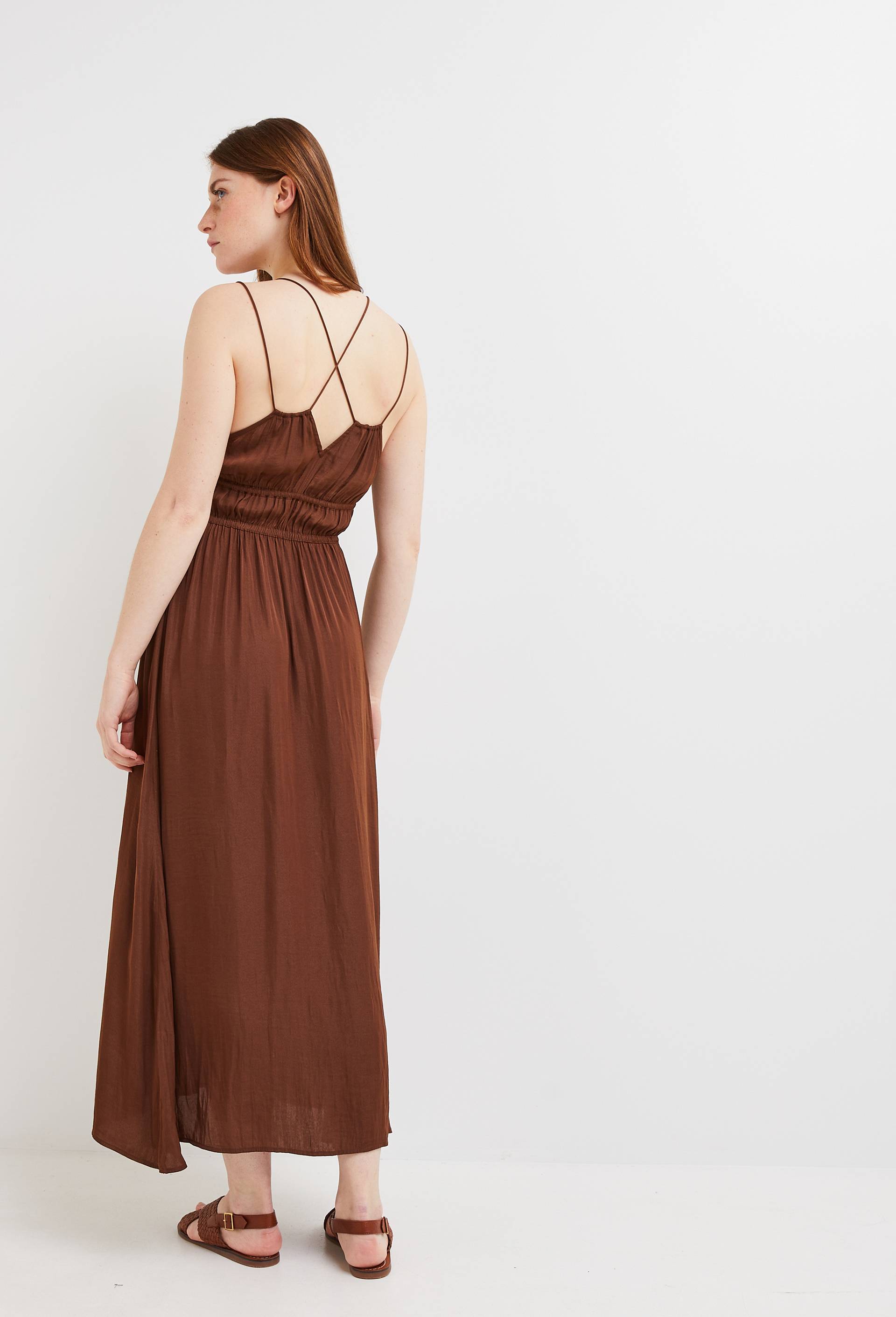 Robe midi satinée élastiquée taille, Brun, large image number 2