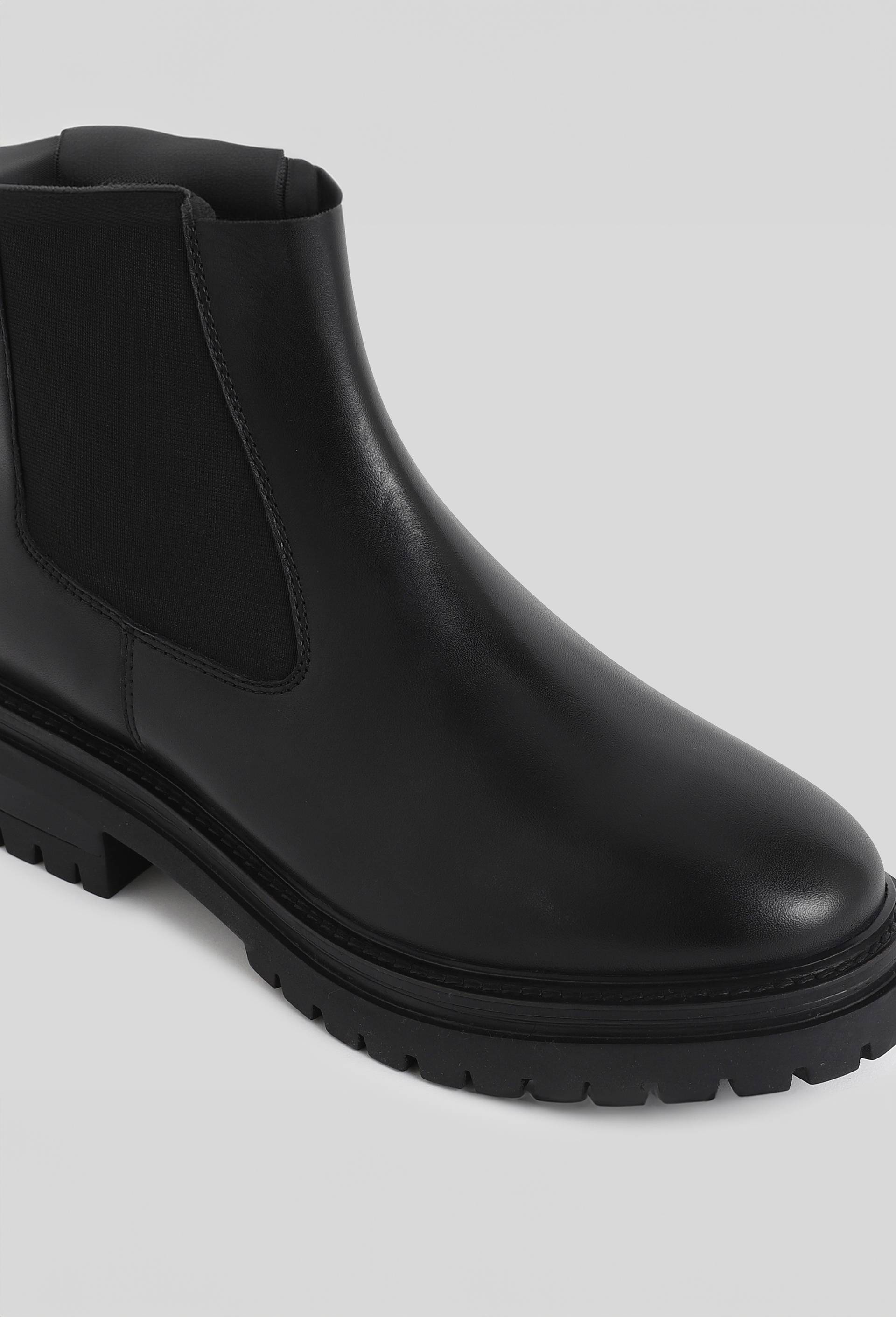 Bottines semelles crant&eacute;es en cuir, Noir, large image number 2.0