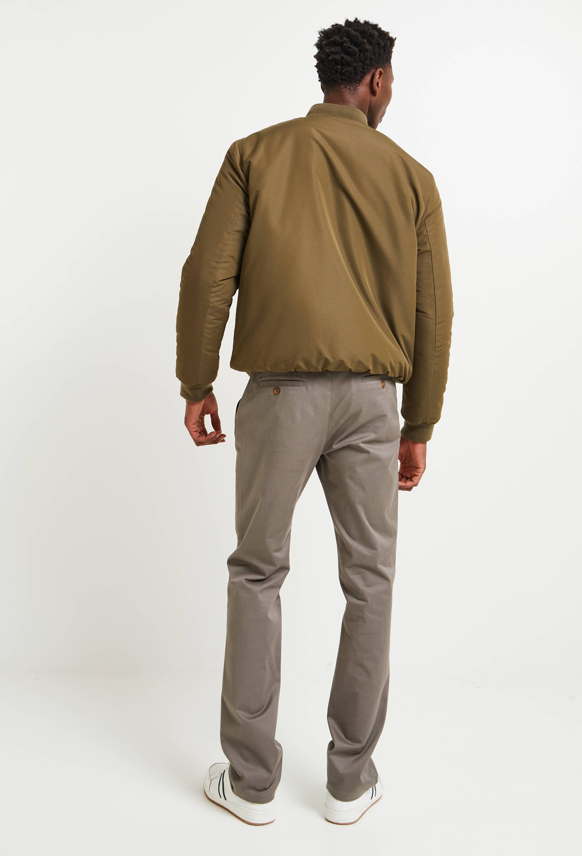 Pantalon chino straight en coton, Gris, large image number 1