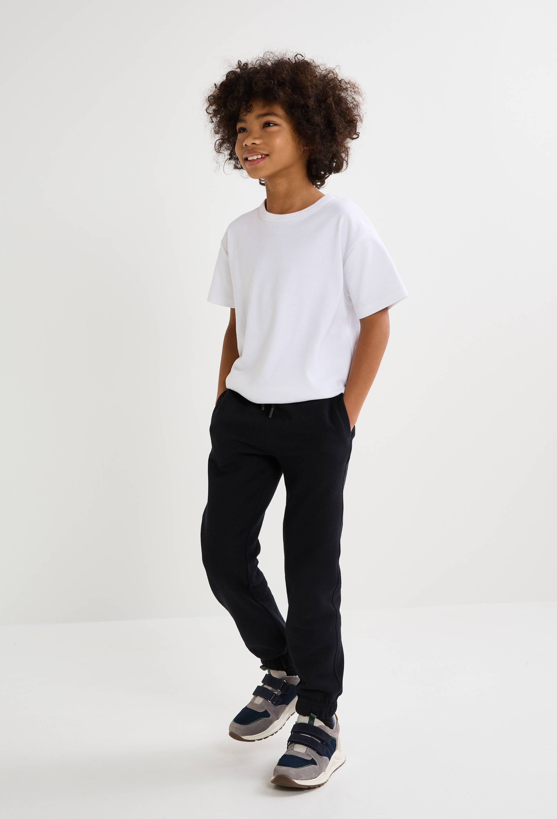 Jogging en molleton uni en coton BIO GOTS, Noir, swatch image