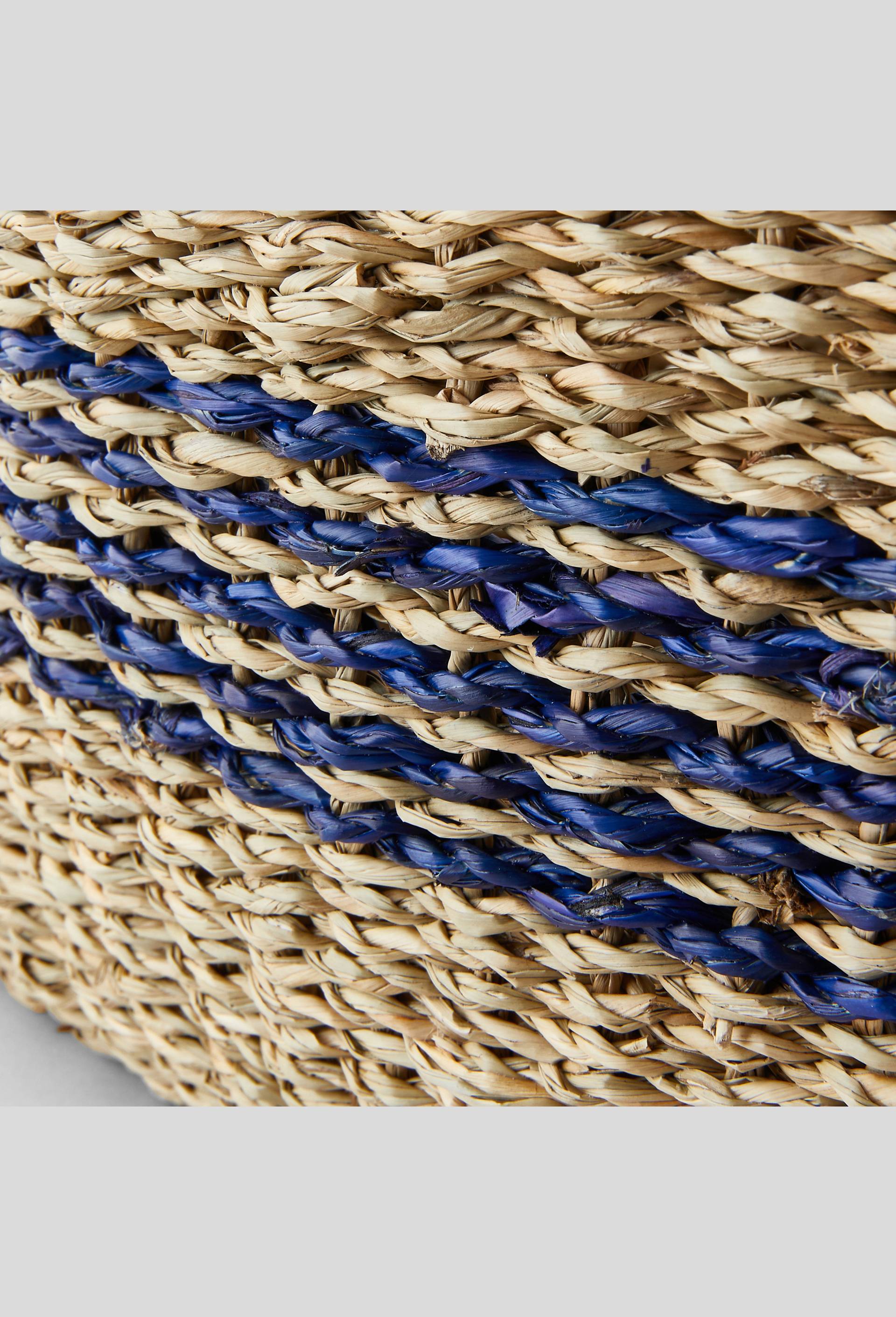 Panier ovale rayé en jonc de mer, 46x27x26 cm, Bleu, large image number 1