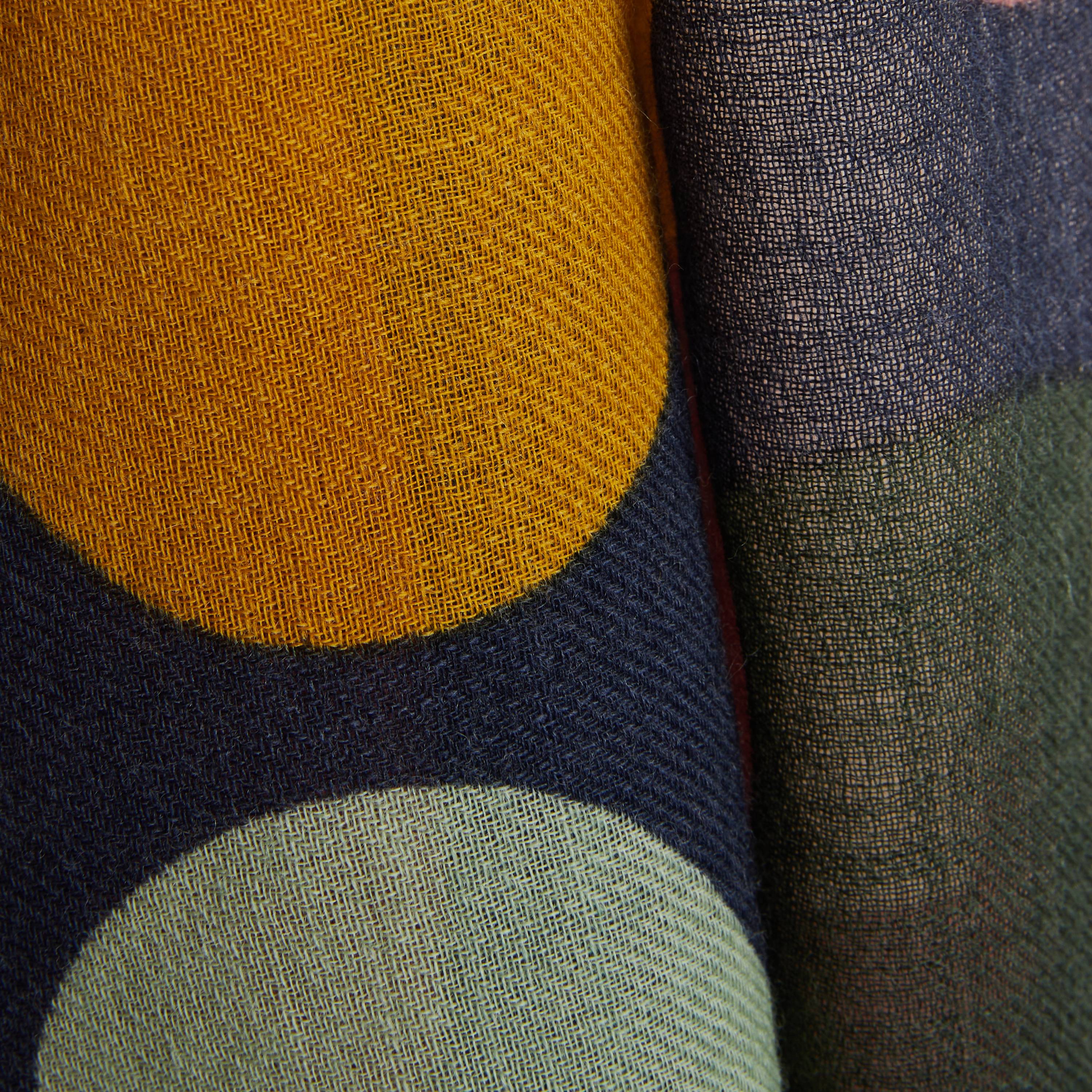 Etole imprimée en laine, certifiée bien être animal, Bleu foncé, large image number 2