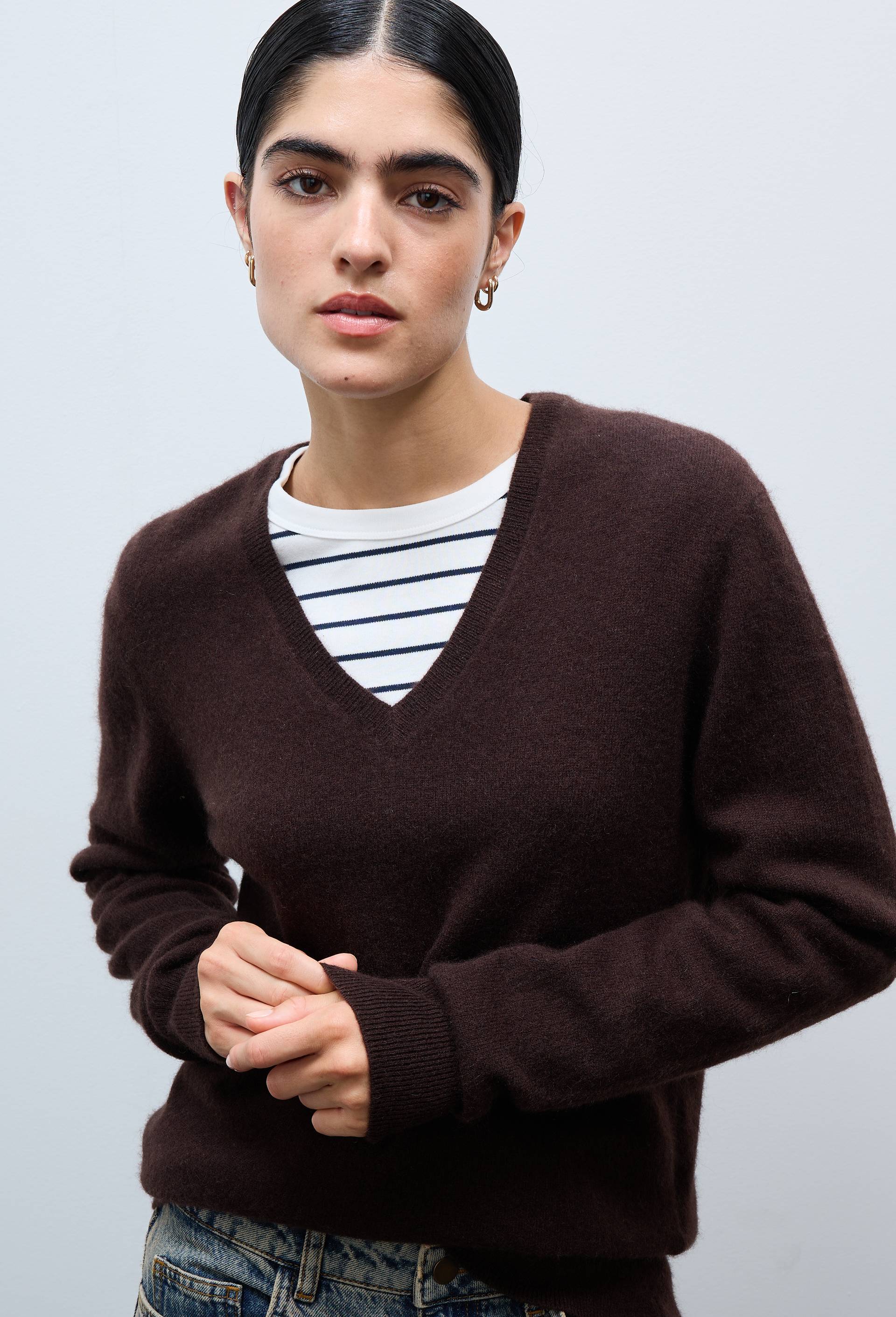 Pull uni col V en 100% cachemire, Brun clair, large image number 0