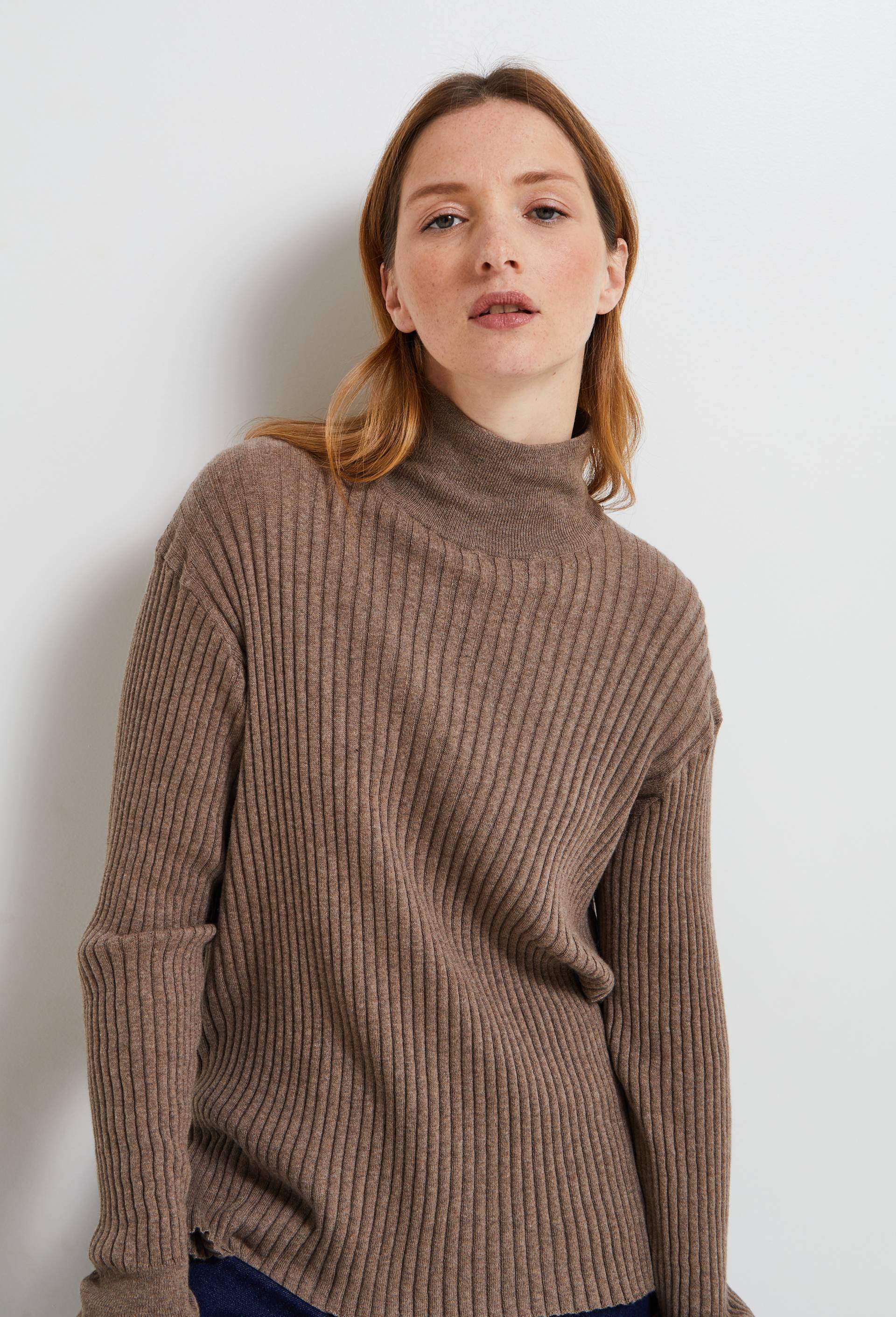 Pull col montant en maille coton cachemire, Beige, large image number 0.0