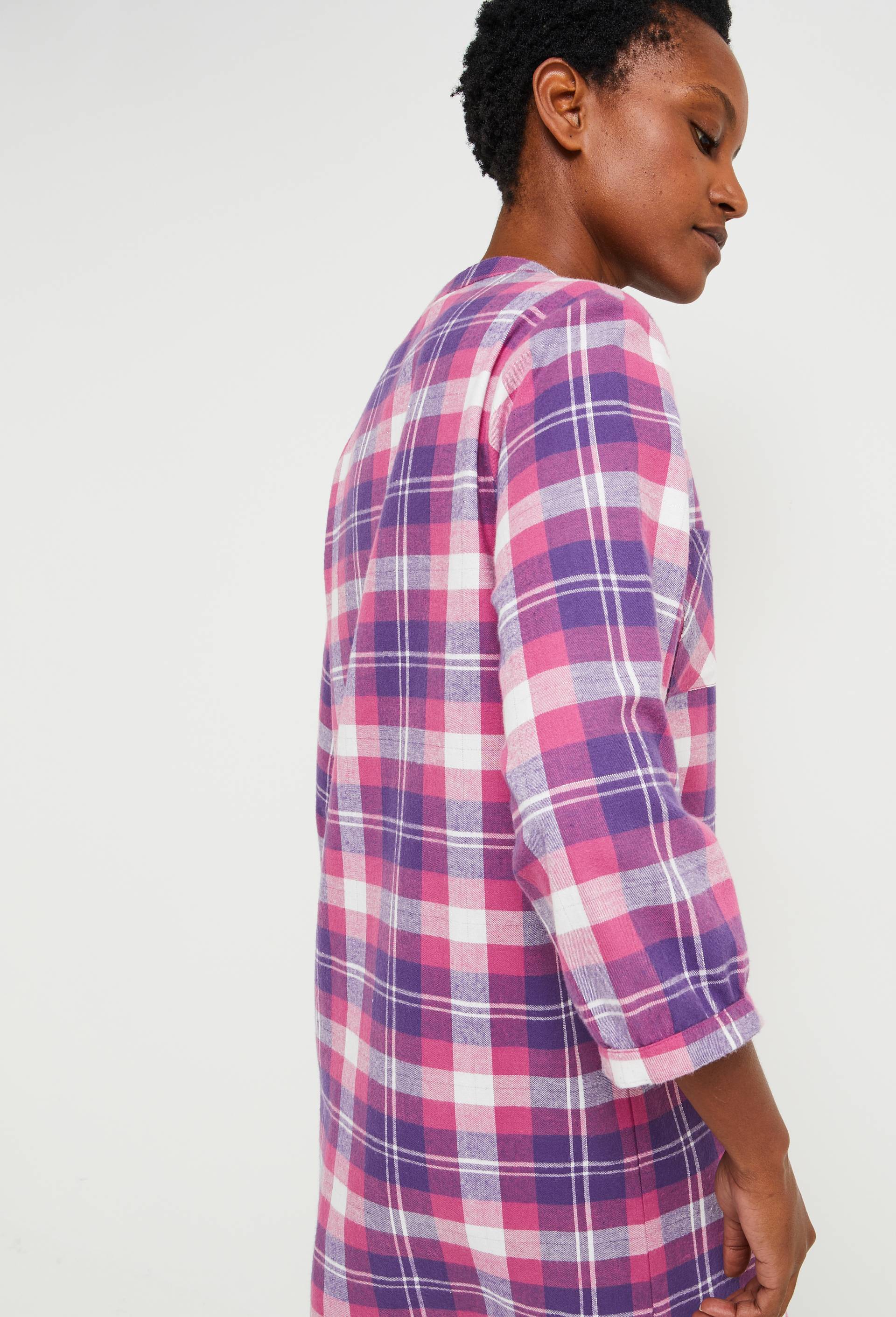Chemise de nuit à carreaux en flanelle contenant du coton BIO, Violet, large image number 1