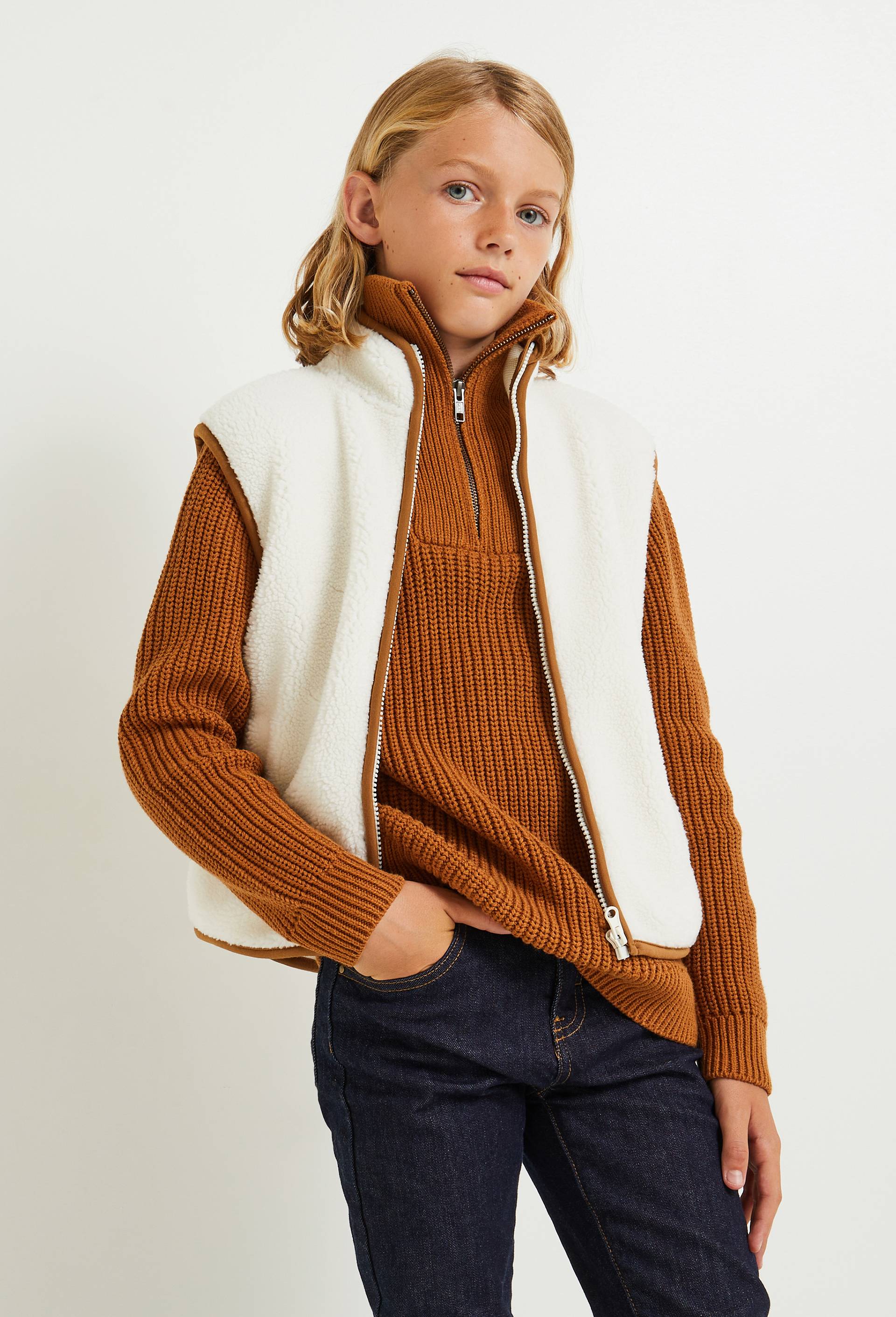Veste en moumoute sans manches, certifi&eacute;e OEKO-TEX, Beige clair, large image number 0.0