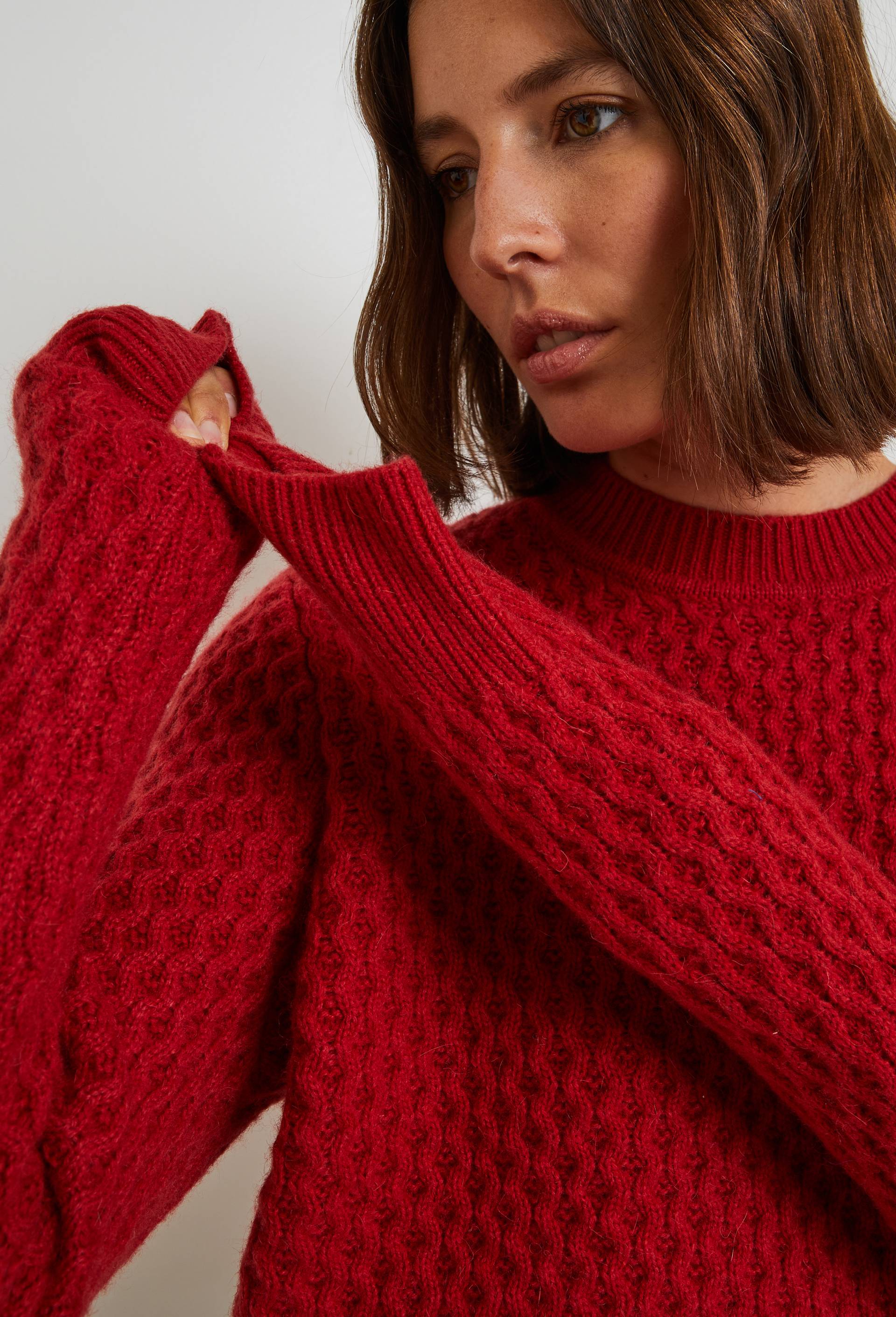 Pull point fantaisie contenant de l'alpaga, certifié OEKO-TEX, Rouge, large image number 0