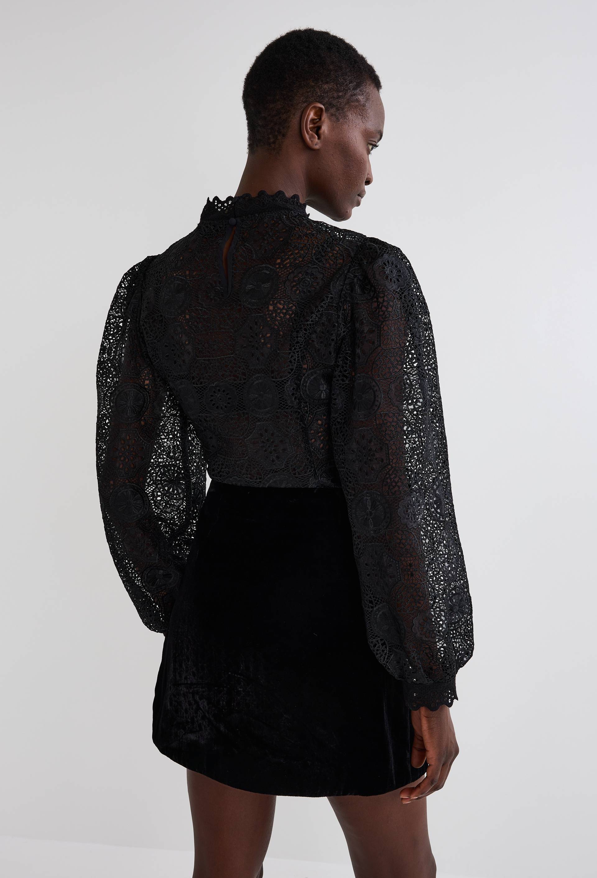 Top en dentelle, contenant du polyester recyclé, Noir, large image number 1.0