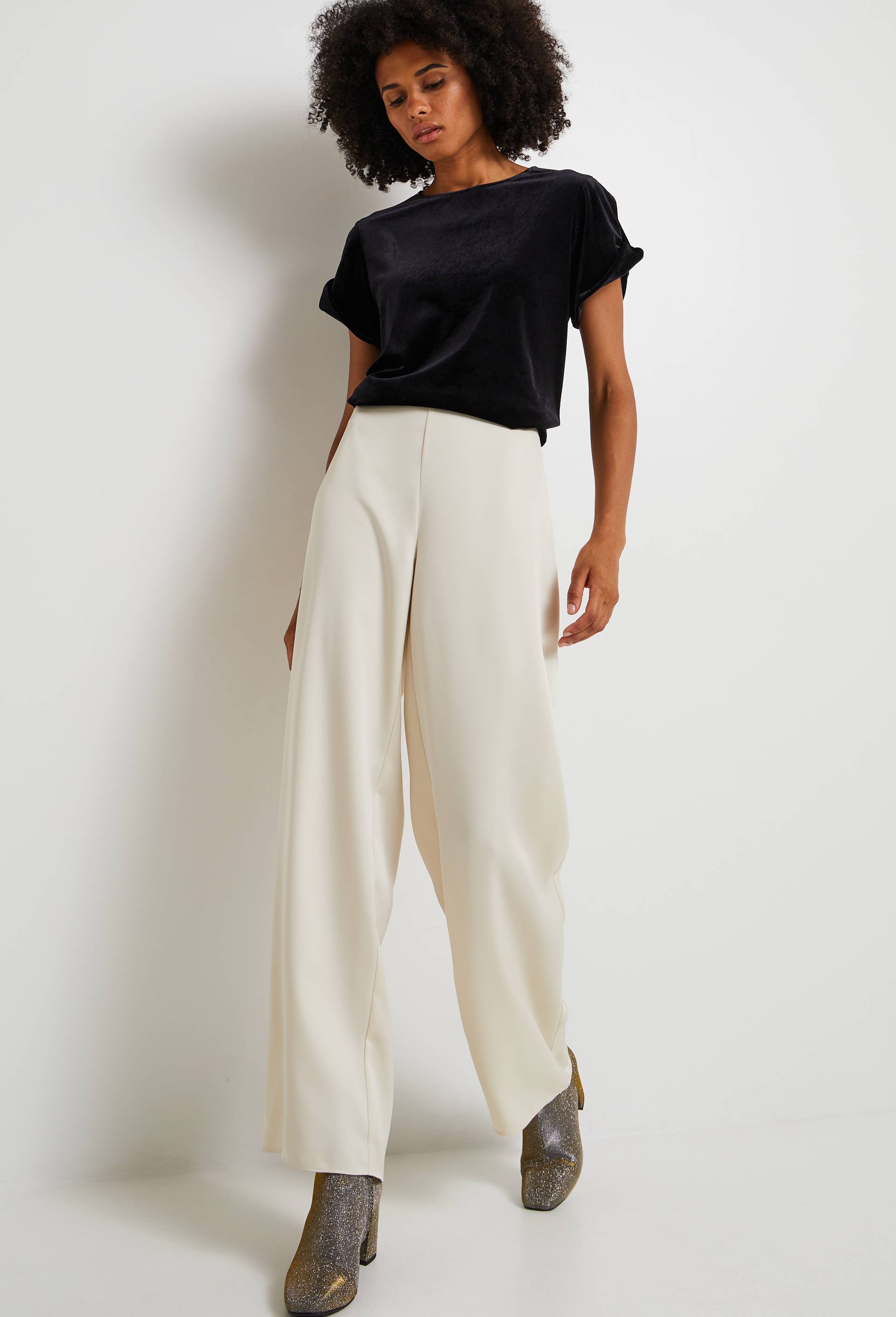 Pantalon large satin&eacute;, certifi&eacute; Oeko-Tex, Ecru, large image number 0