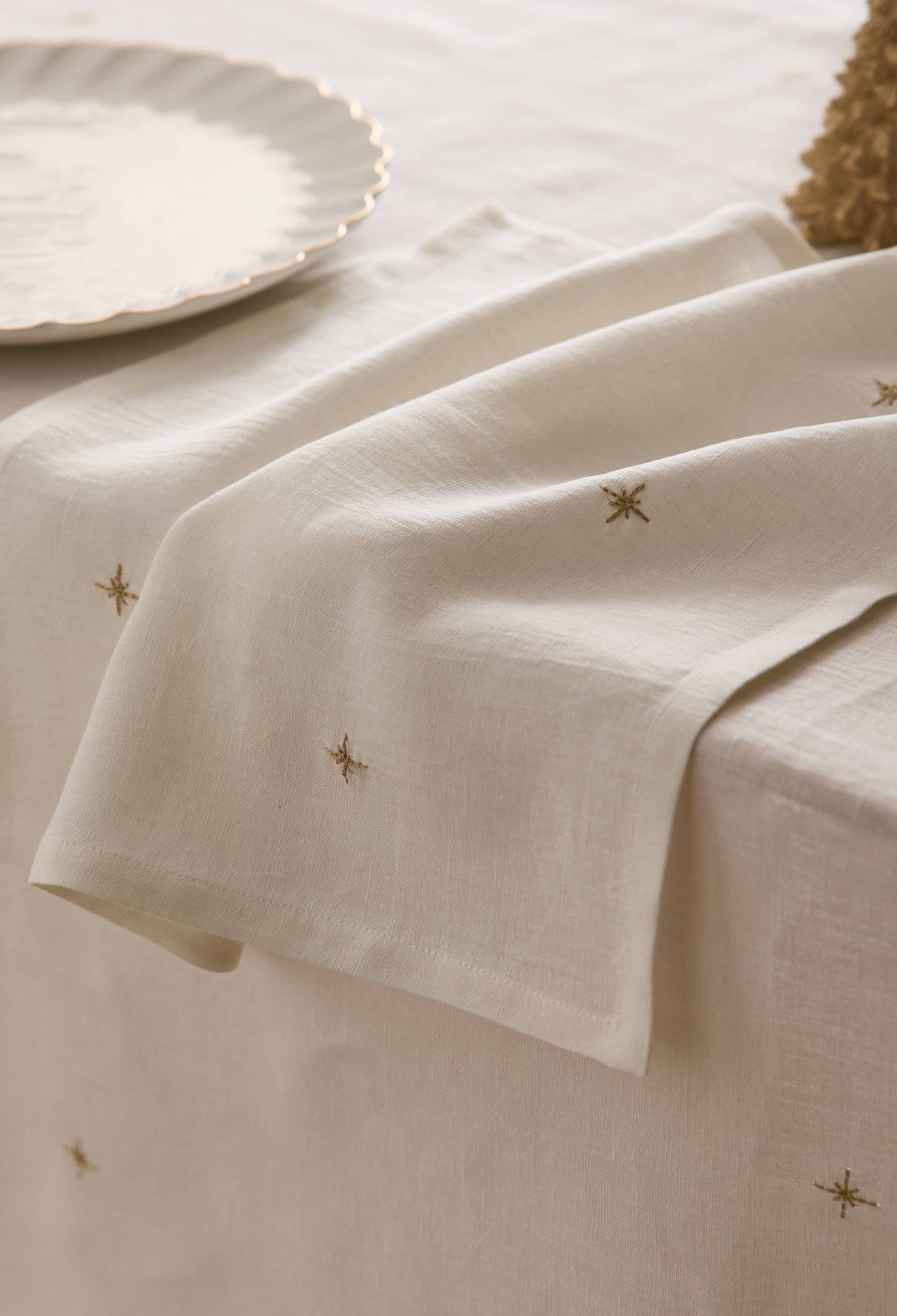 Nappe rectangulaire broderies étoiles, 170x250cm, 100% lin, Jaune, large image number 2.0