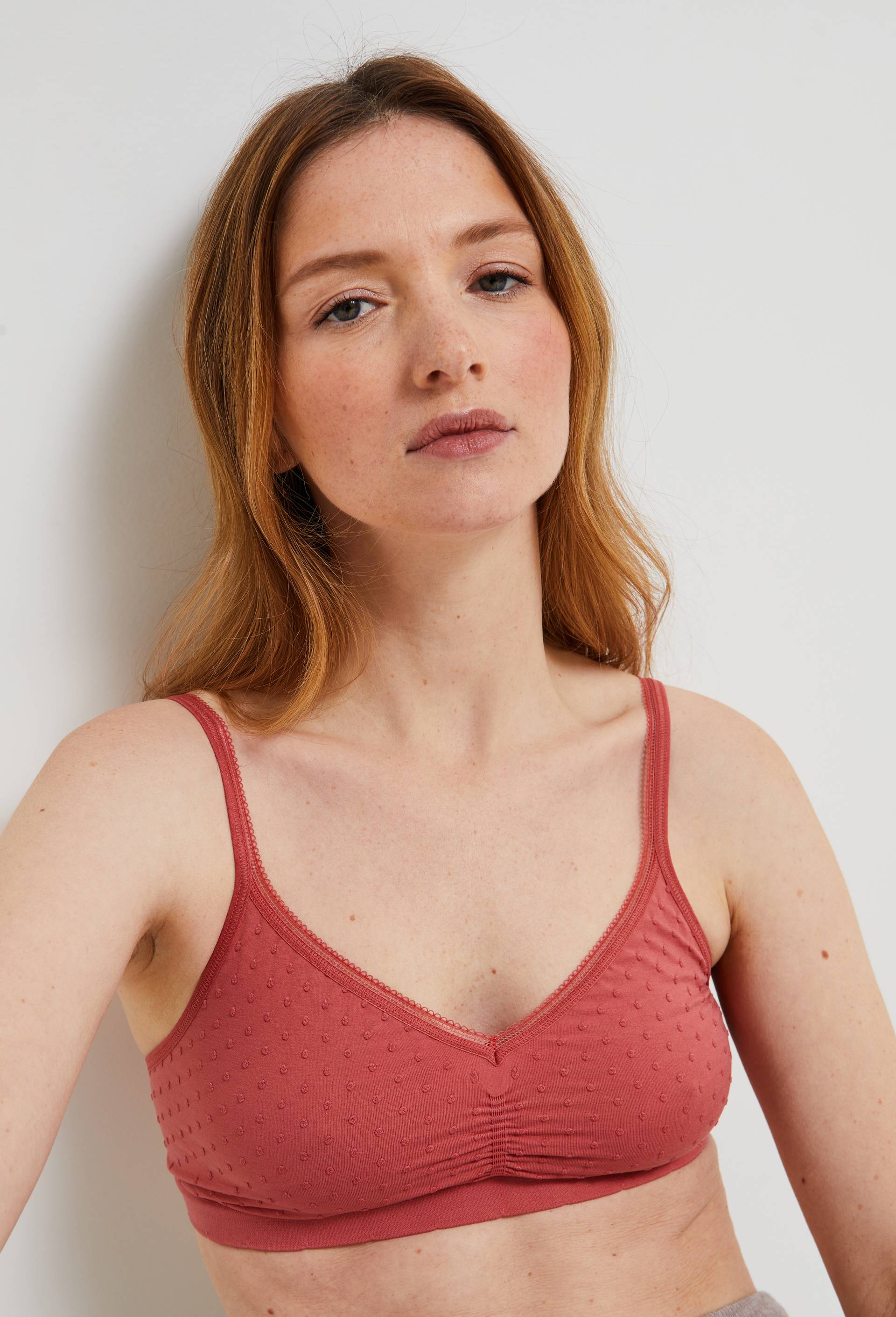 Lot de 2 brassi&egrave;res sans coutures, certifi&eacute; OEKO-TEX, Rose fonc&eacute;, large image number 0