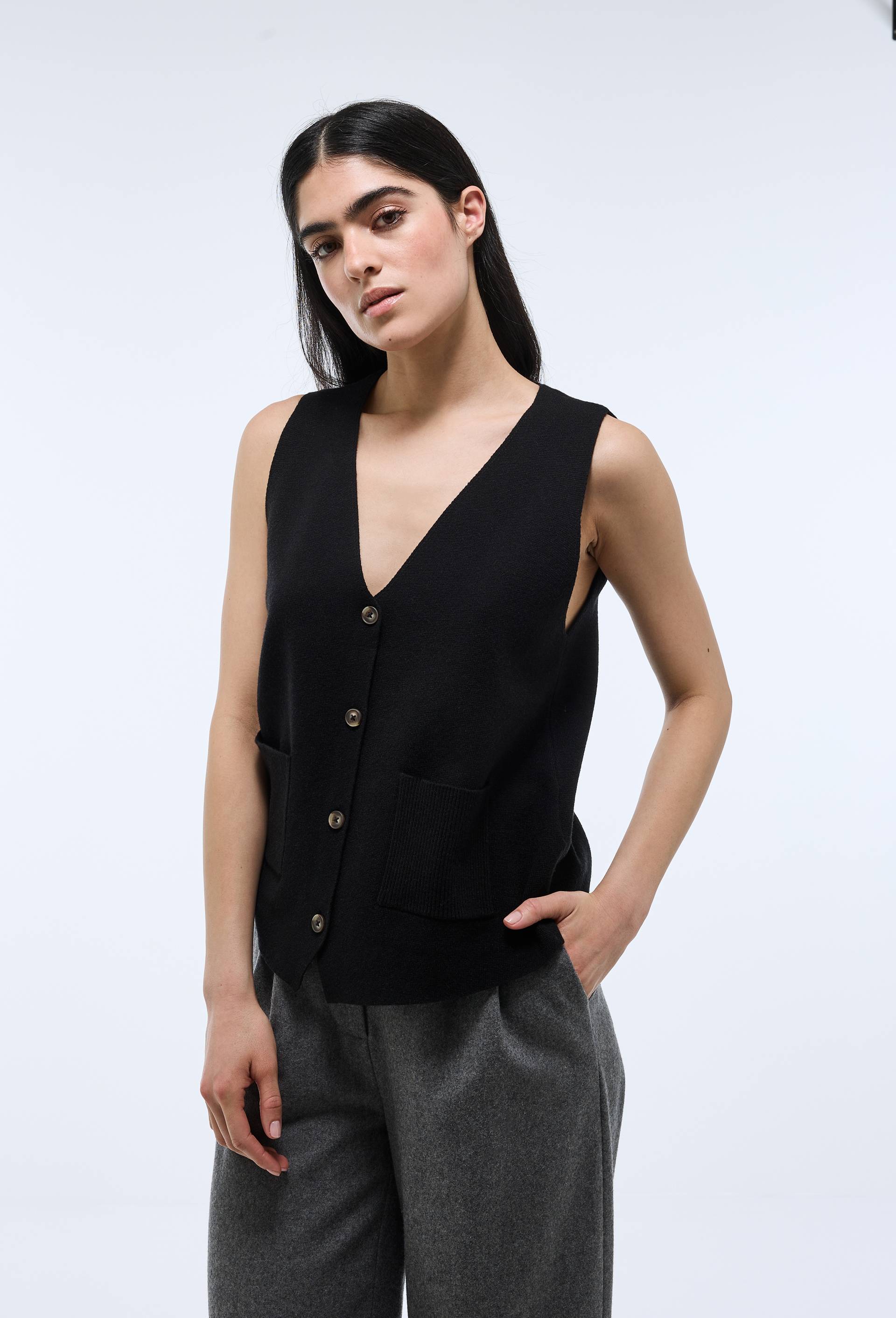 Gilet sans manche contenant de la laine, Noir, large image number 0