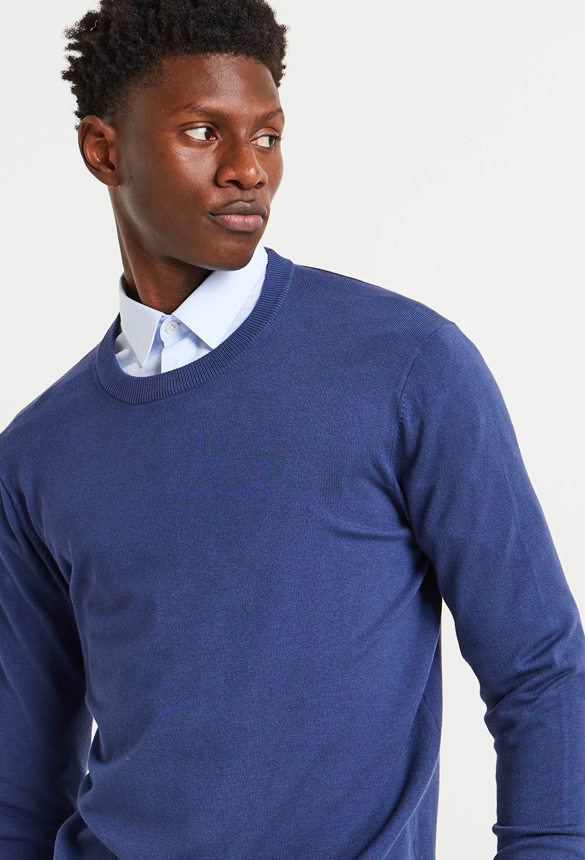 Pull col rond, Bleu foncé, large image number 0