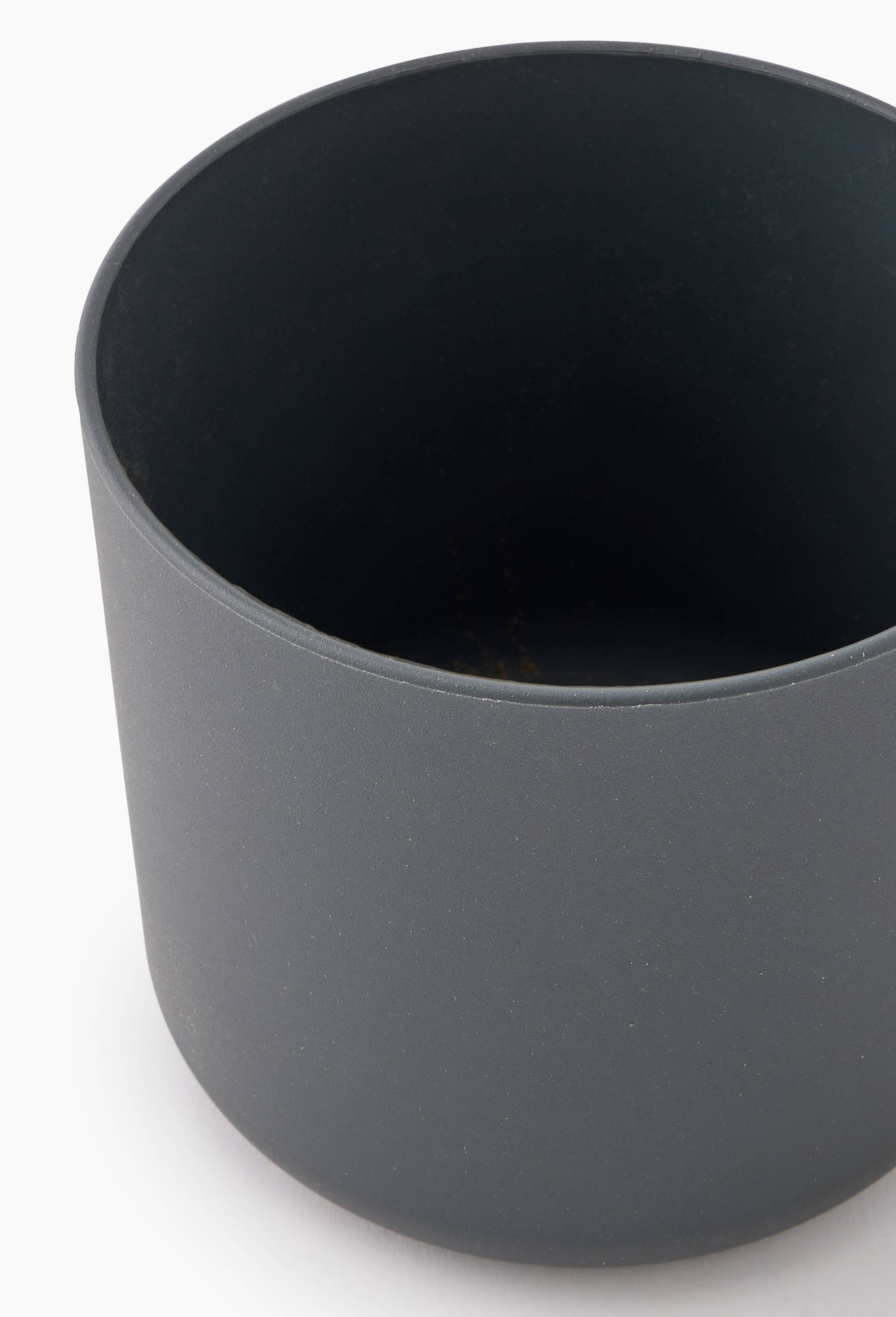 Pot rond, 14 cm, en plastique recycl&eacute;, Gris, large image number 1