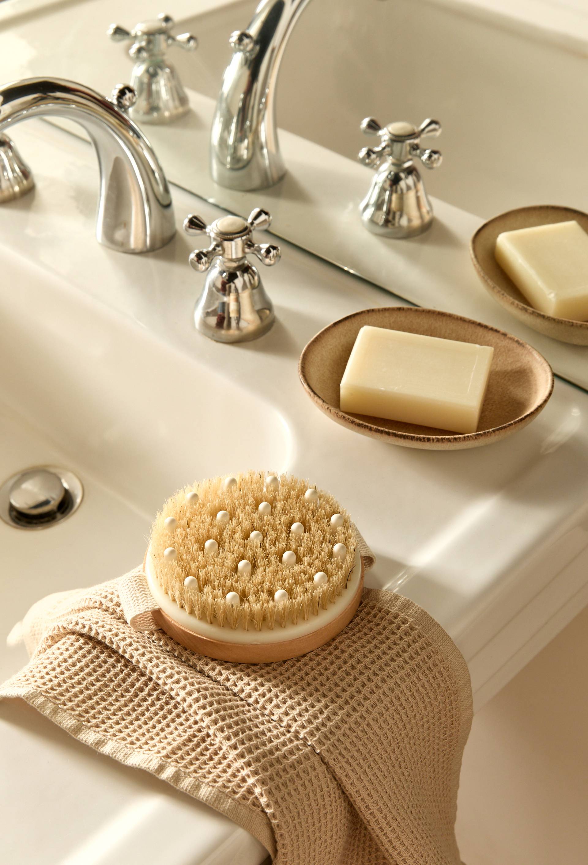 Brosse de massage soin du corps, en bois, Beige clair, large image number 0