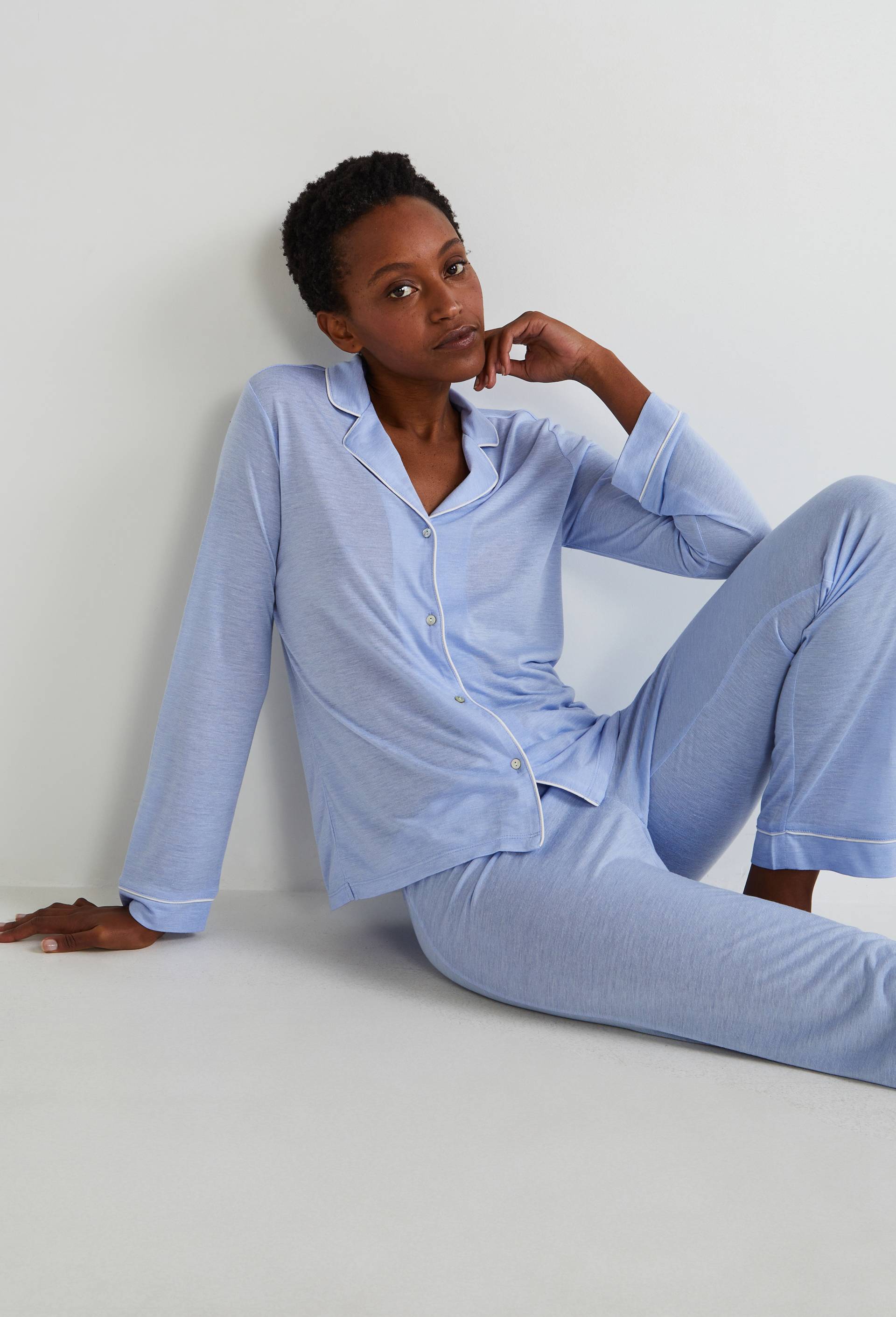 Pyjama fluide &agrave; fines rayures, Bleu clair, large image number 0