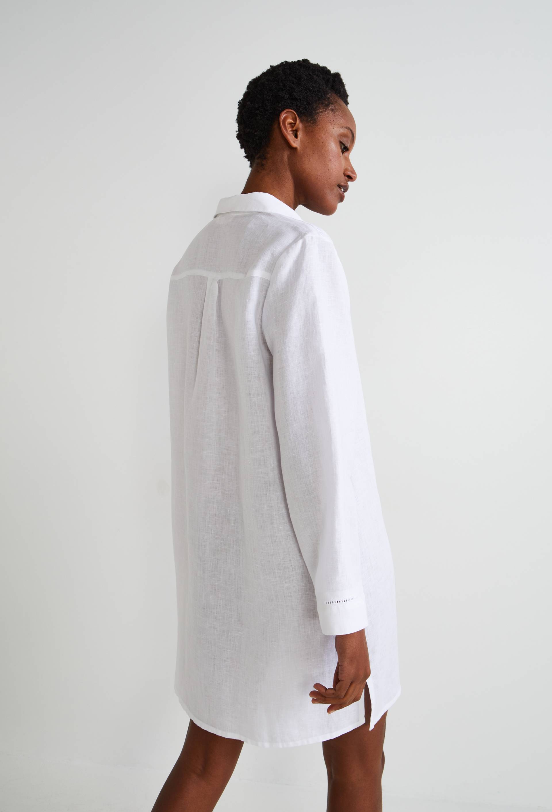 Chemise de nuit manches longues unie en lin, Blanc, large image number 1.0