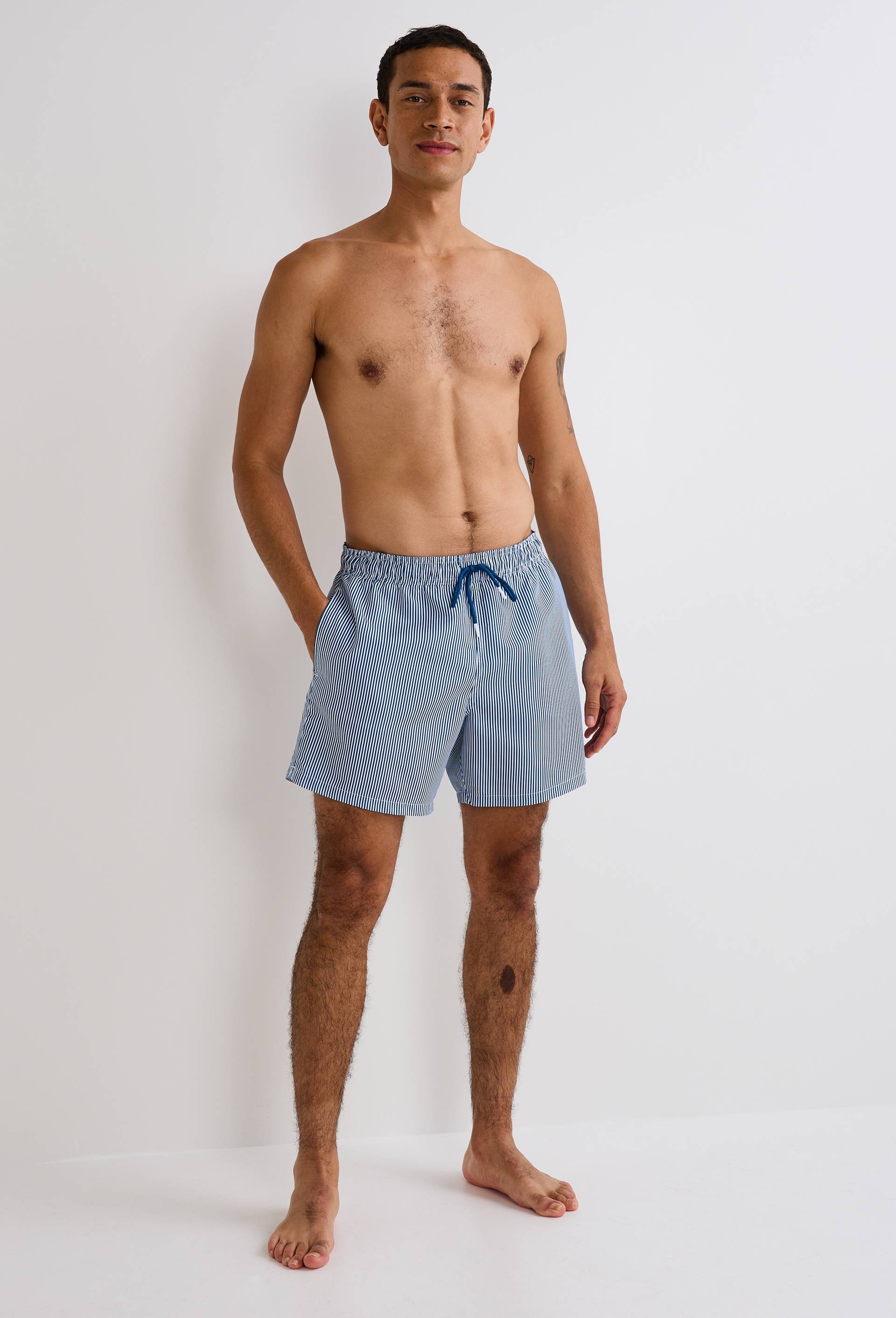 Short de bain ray&eacute;, Bleu fonc&eacute;, large image number 0