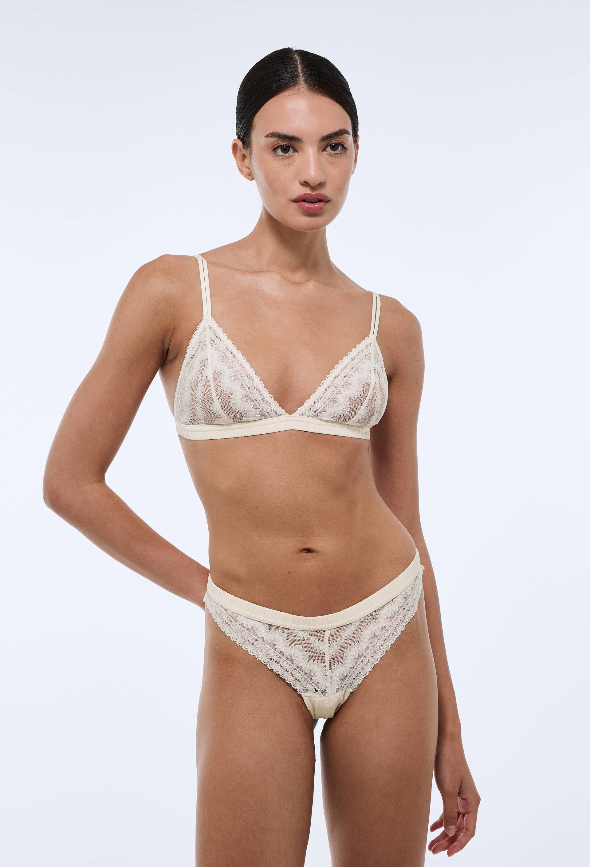 Tanga IMANY en dentelle, Beige clair, swatch image