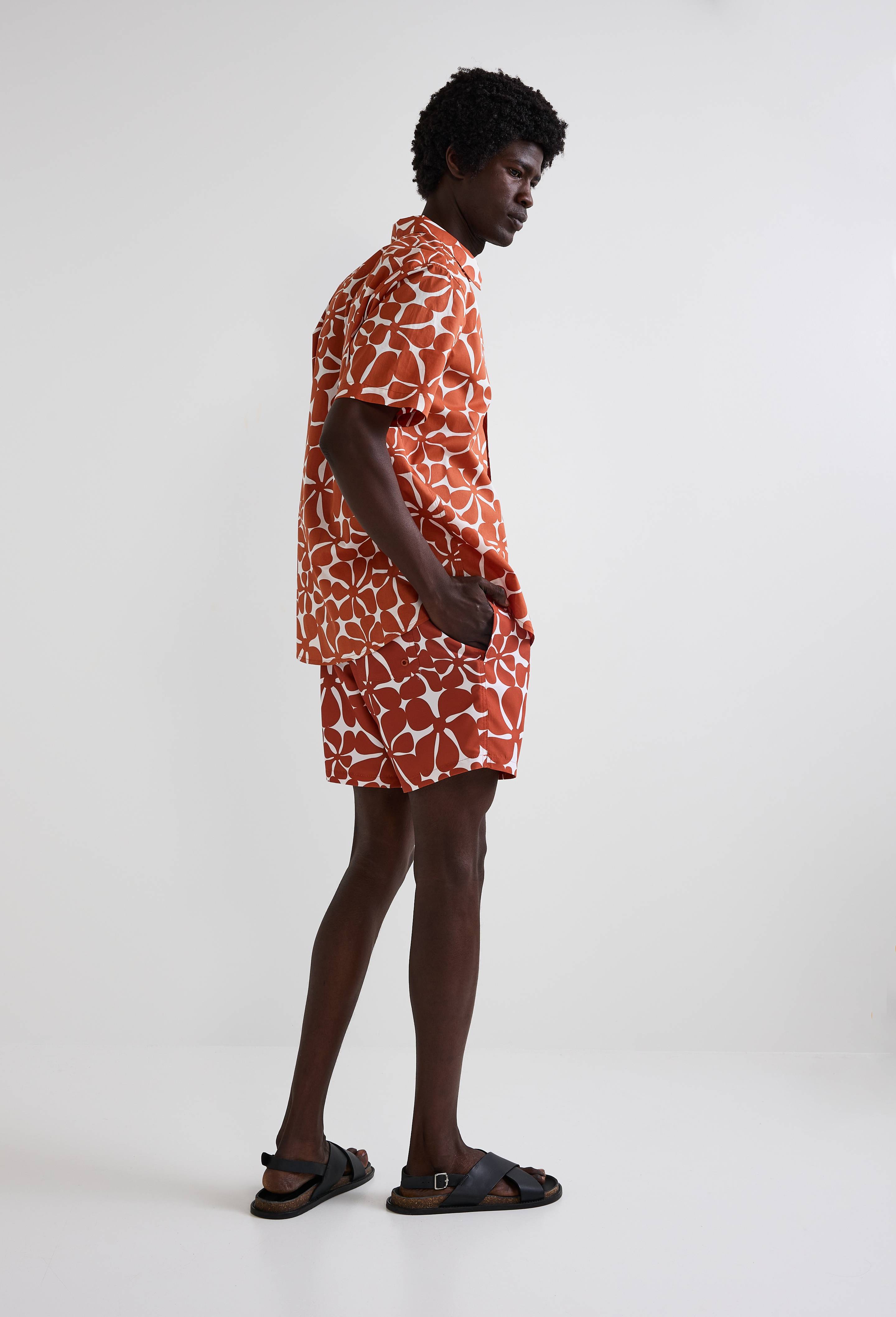 Short de bain &agrave; imprim&eacute; g&eacute;om&eacute;trique en polyester recycl&eacute;, Orange fonc&eacute;, large image number 1