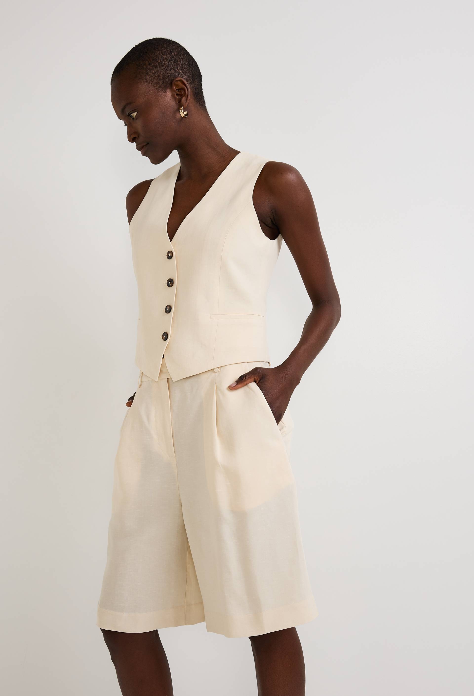 Short bermuda en lin, Beige clair, large image number 1
