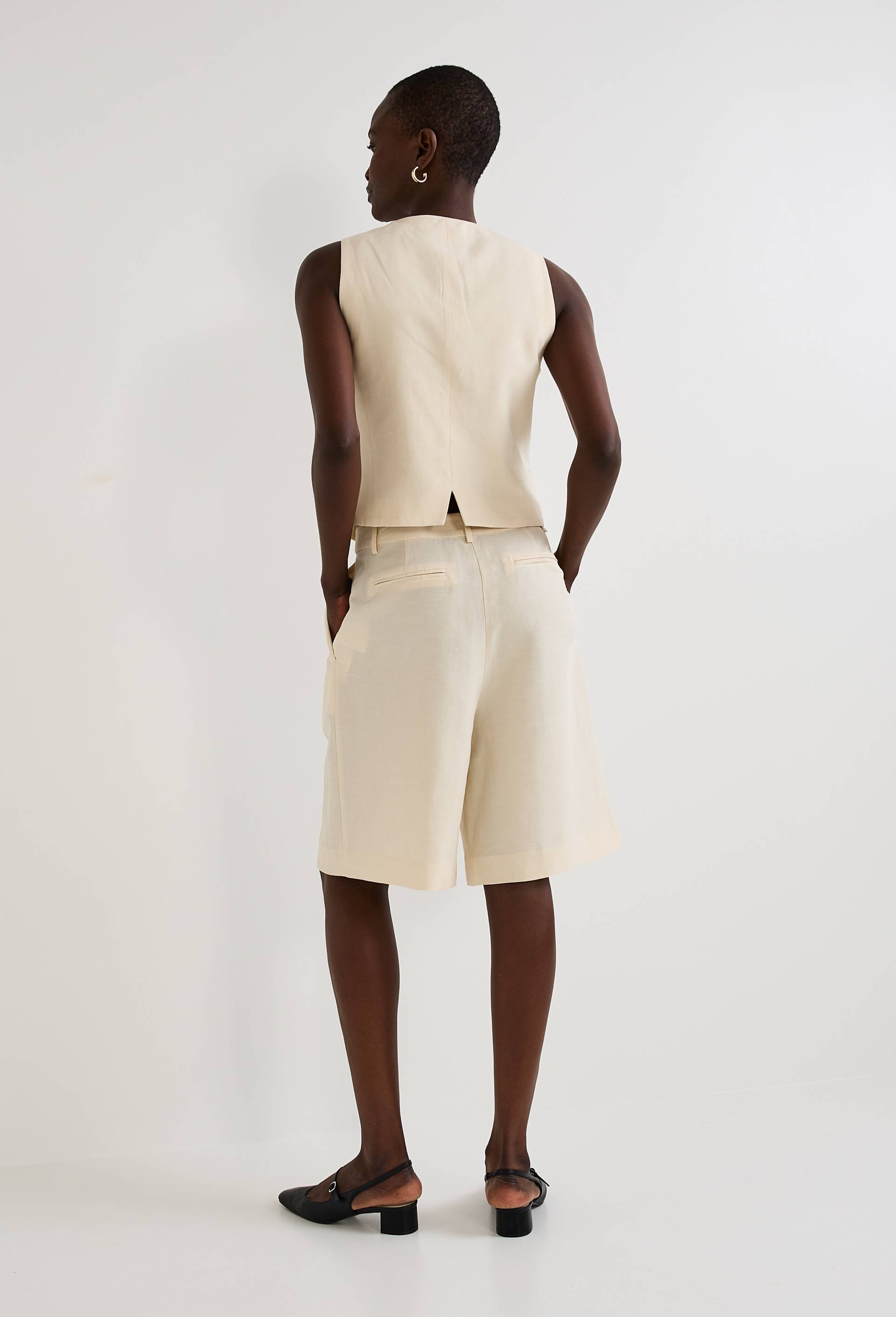 Short bermuda en lin, Beige clair, large image number 2