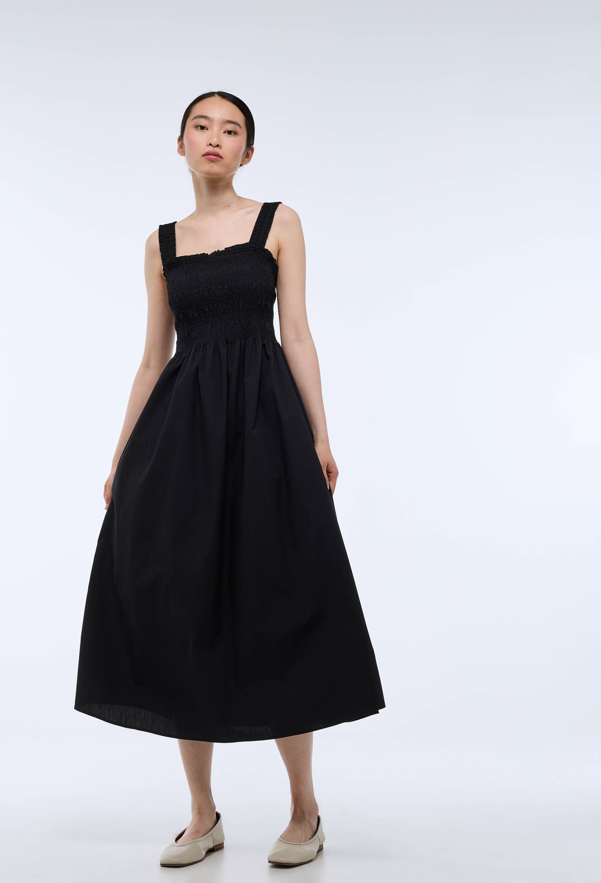 Robe midi smockée en coton BIO GOTS, Noir, large image number 0