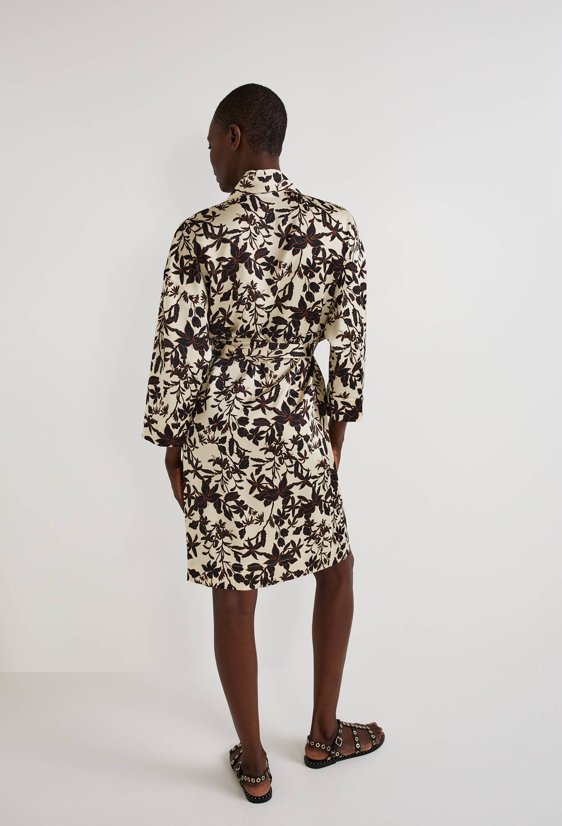 Kimono imprim&eacute; en satin polyester, Noir, large image number 1