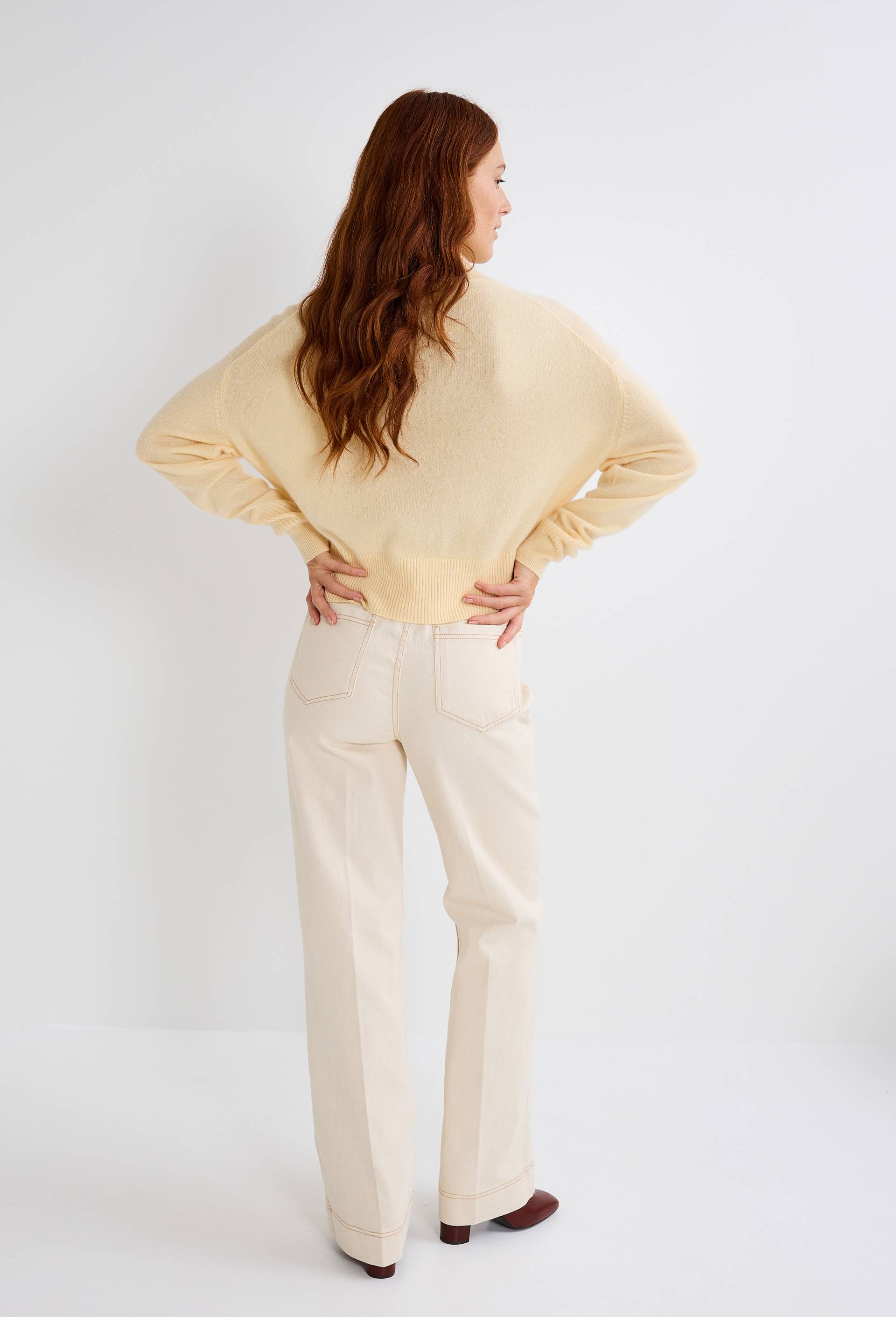 Pull uni court col montant en 100% cachemire, Jaune clair, large image number 1