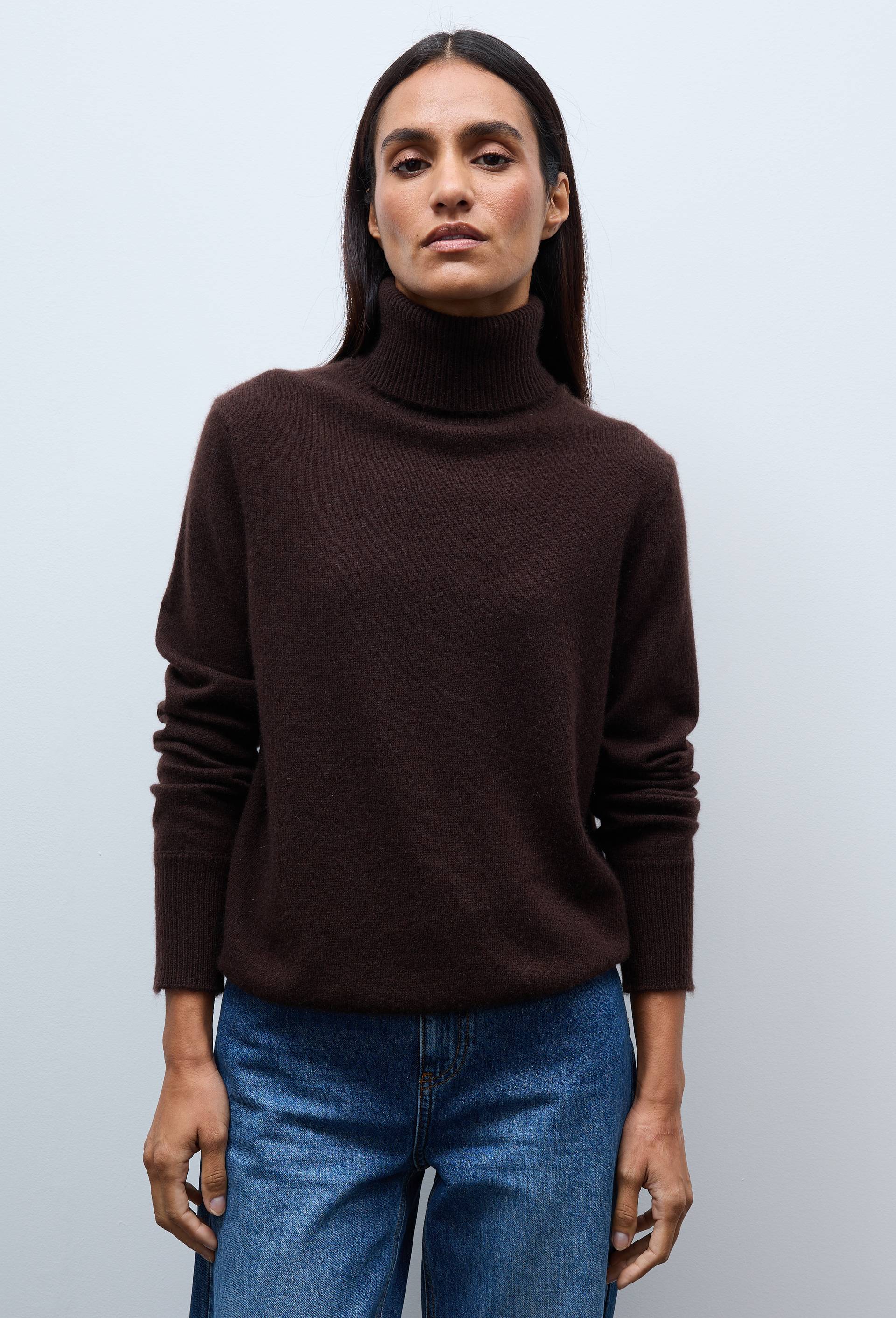 Pull uni col roul&eacute; en 100% cachemire, Brun clair, swatch image