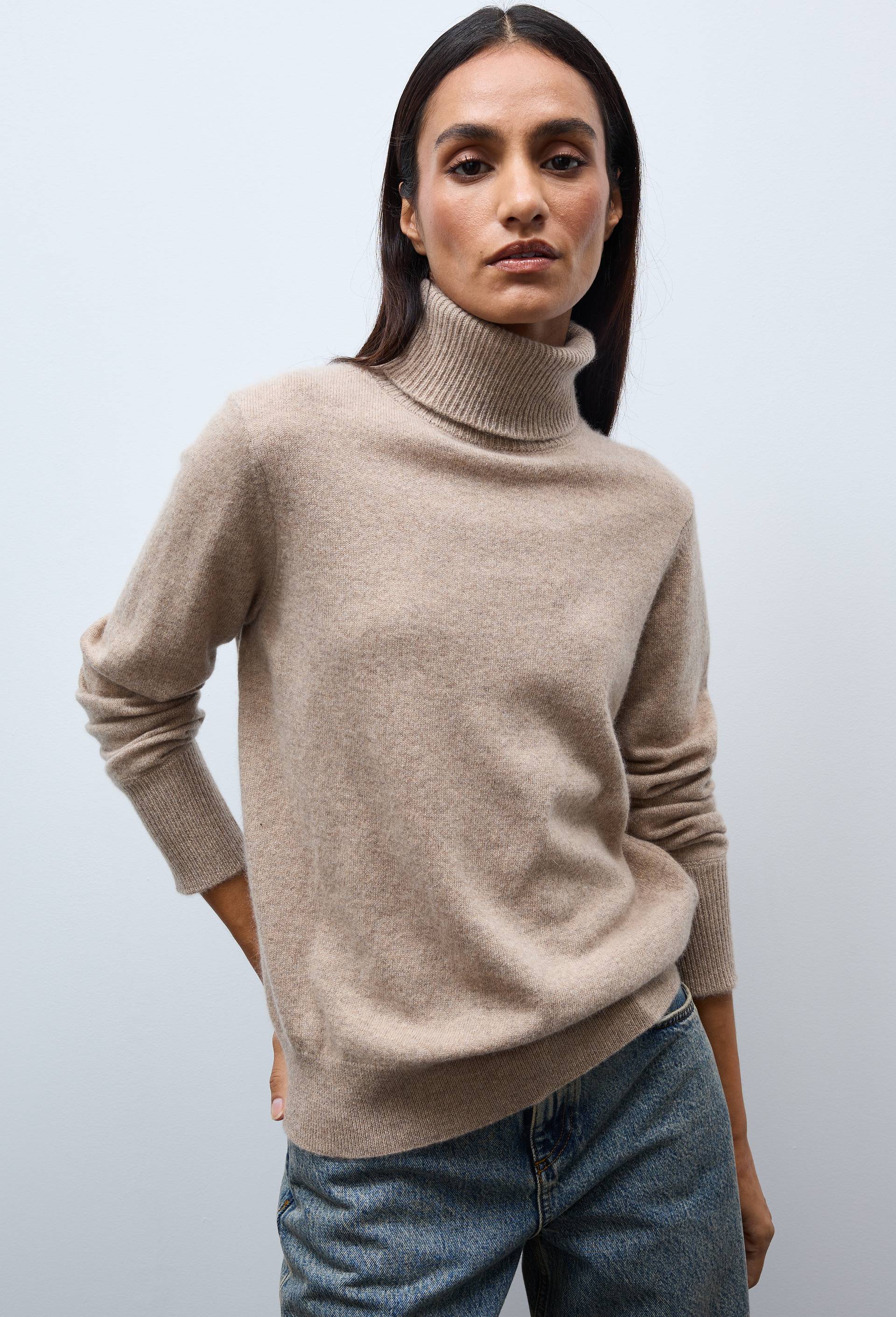 Pull uni col roul&eacute; en 100% cachemire, Beige, swatch image