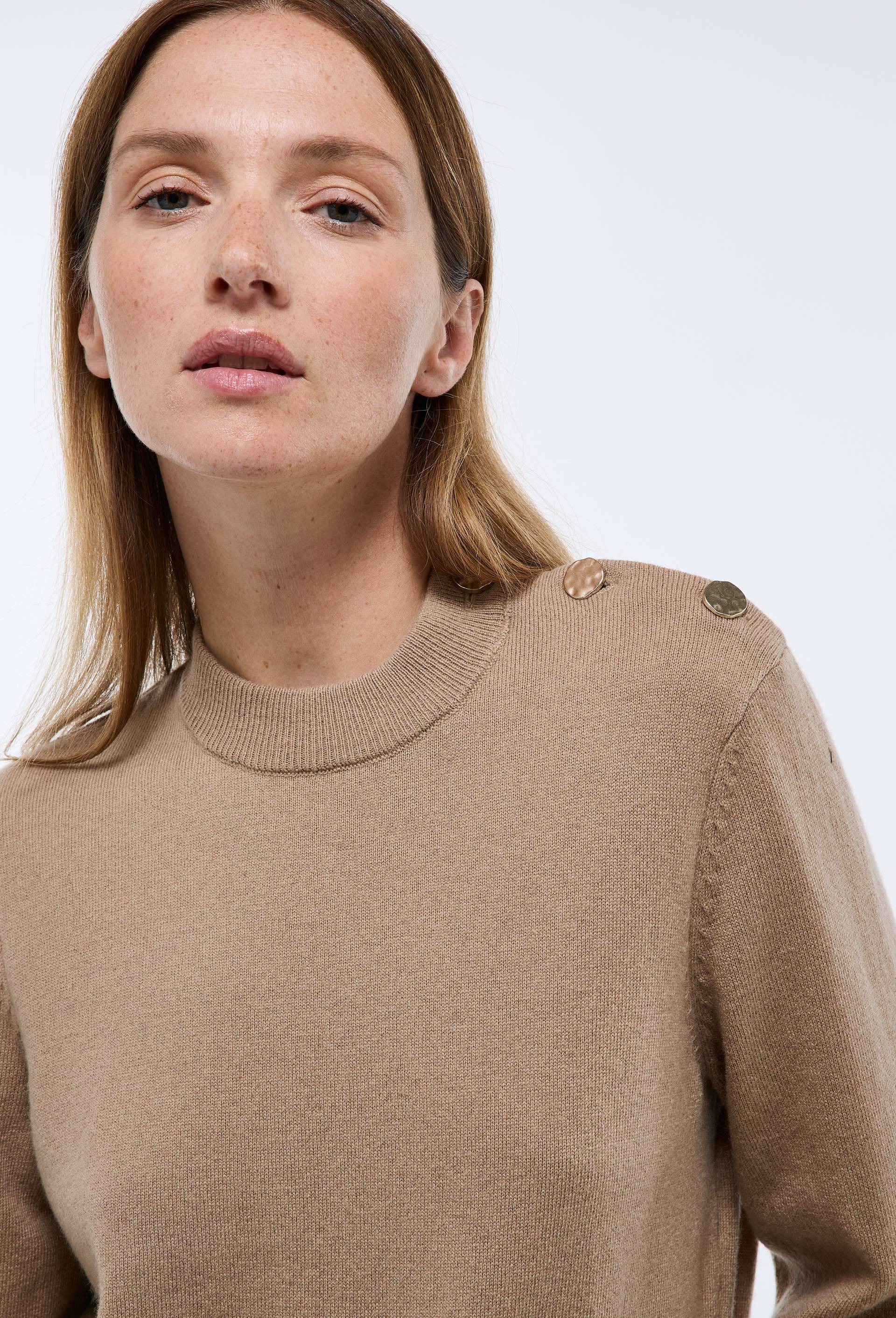 Pull col boutonn&eacute; contenant de la laine et du cachemire, Beige, large image number 0.0