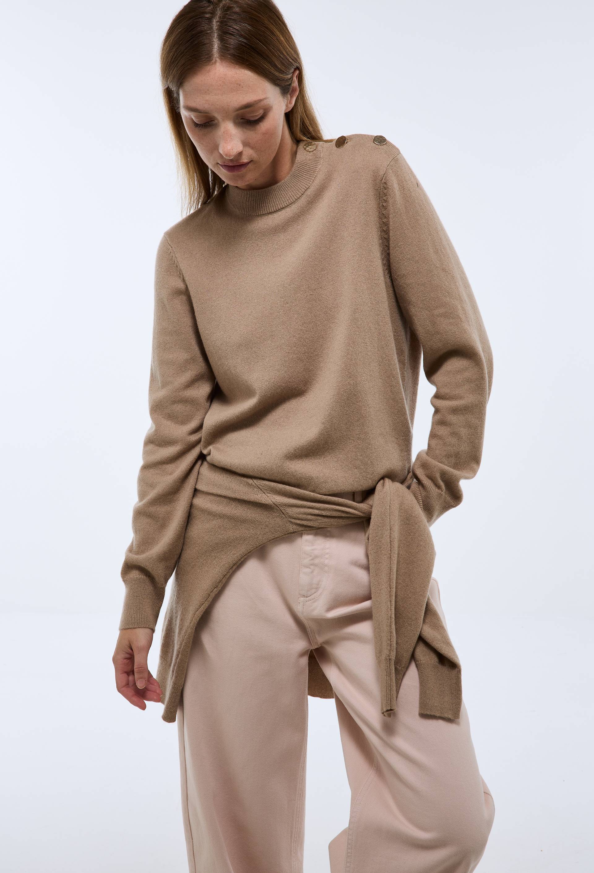 Pull col boutonn&eacute; contenant de la laine et du cachemire, Beige, large image number 1