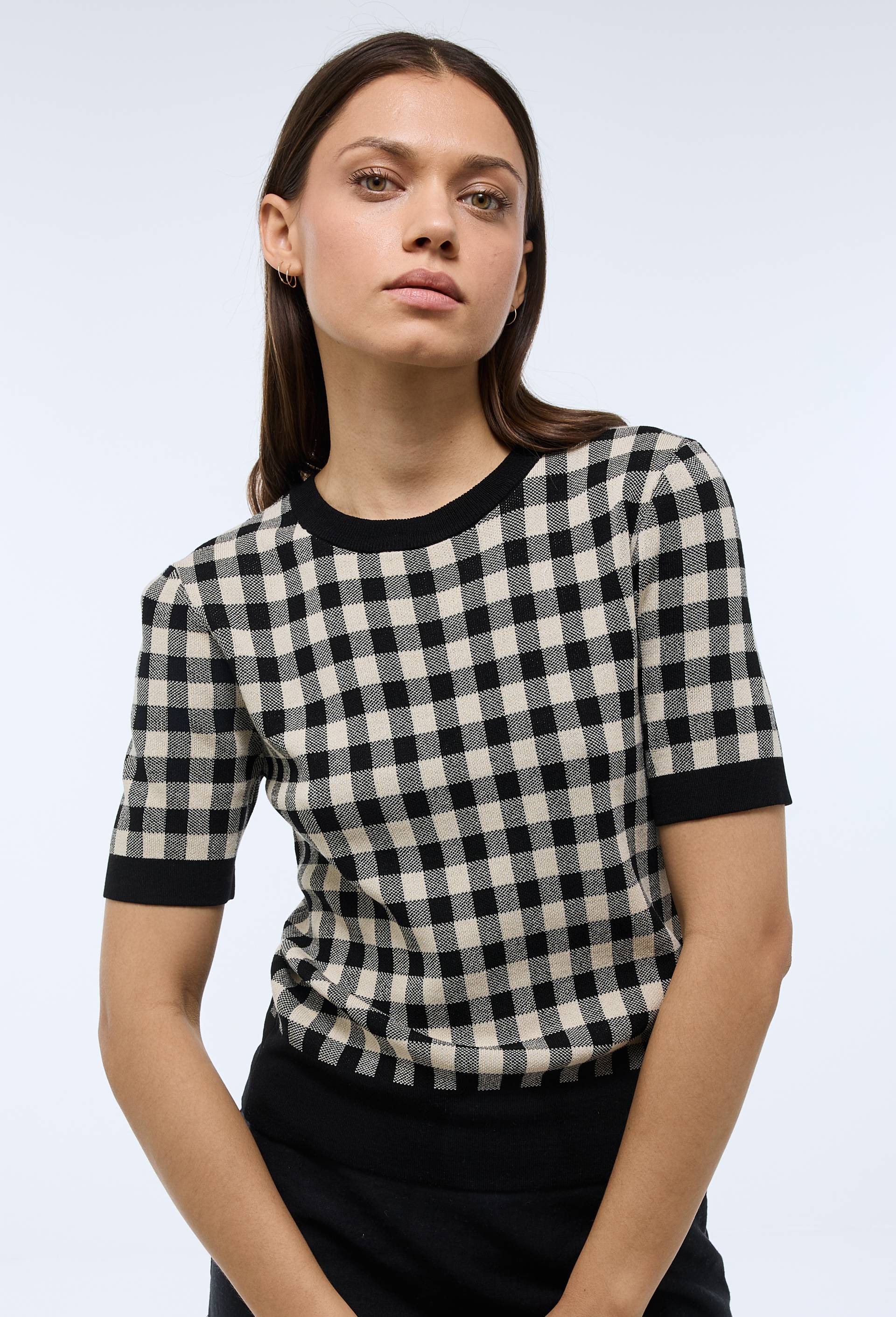 Pull manches courtes motif vichy, Noir, swatch image