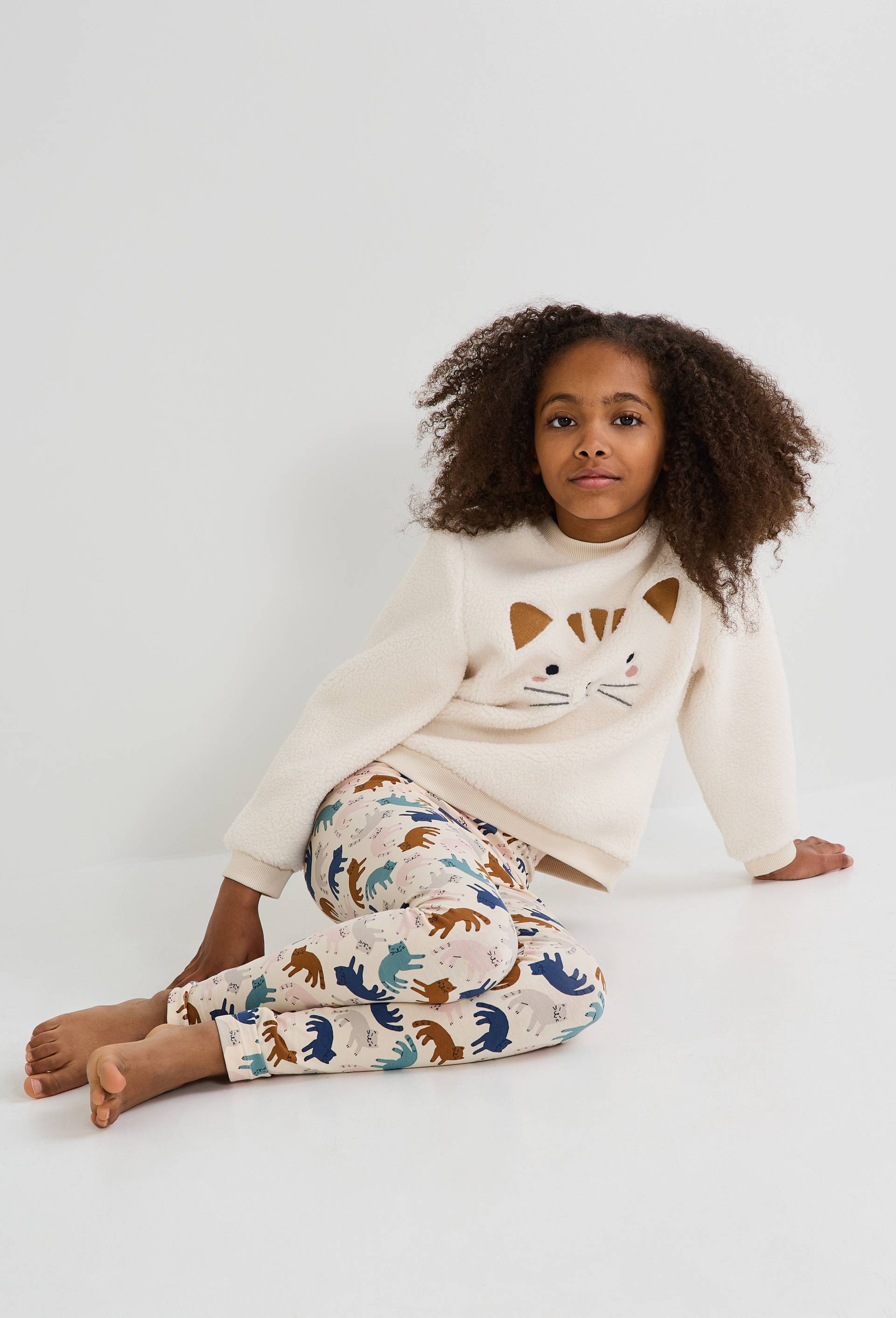 Pyjama manches longues effet sherpa avec broderie en coton, Beige clair, large image number 0