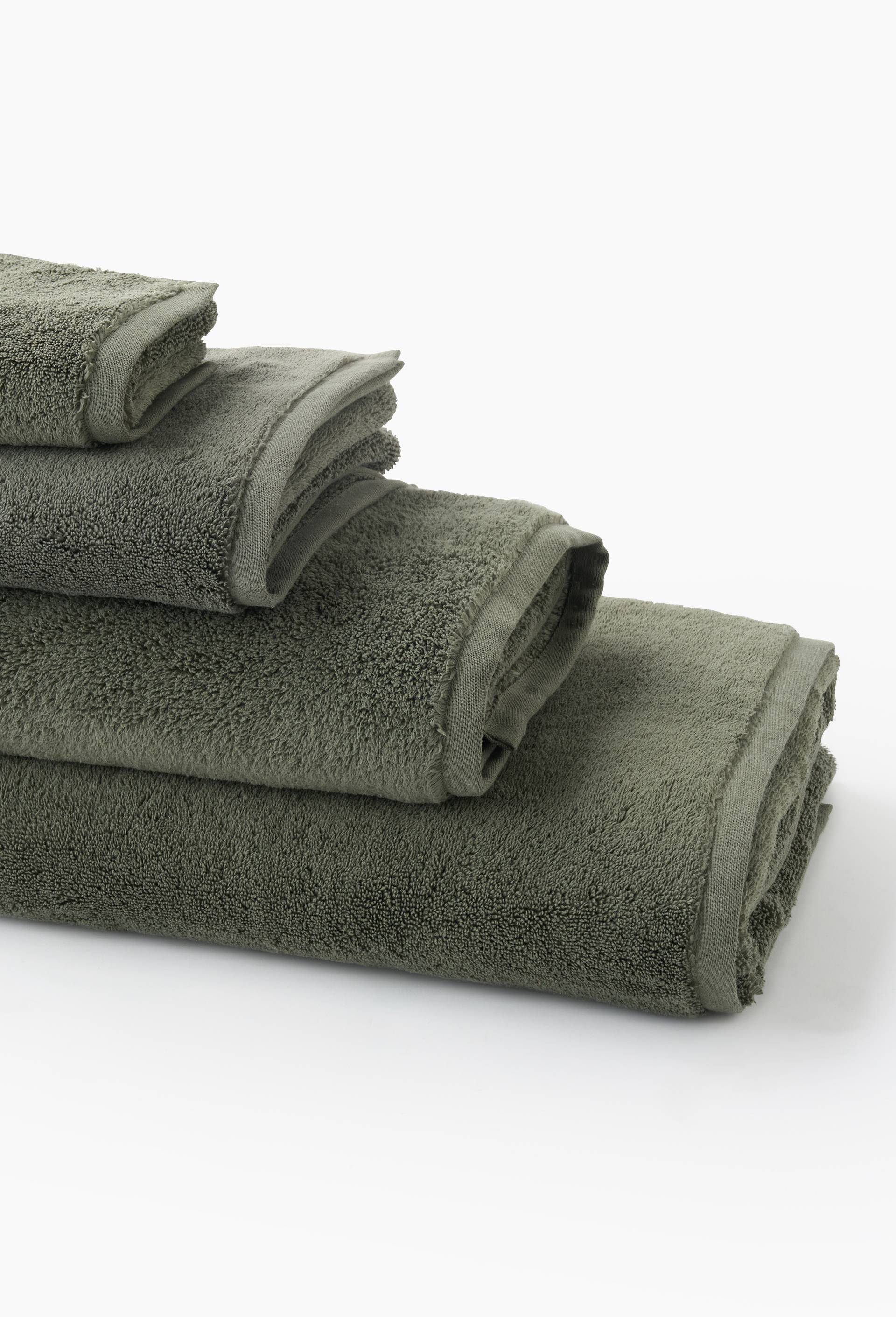 Serviette de bain zéro twist, en coton BIO GOTS, Vert foncé, large image number 1.0