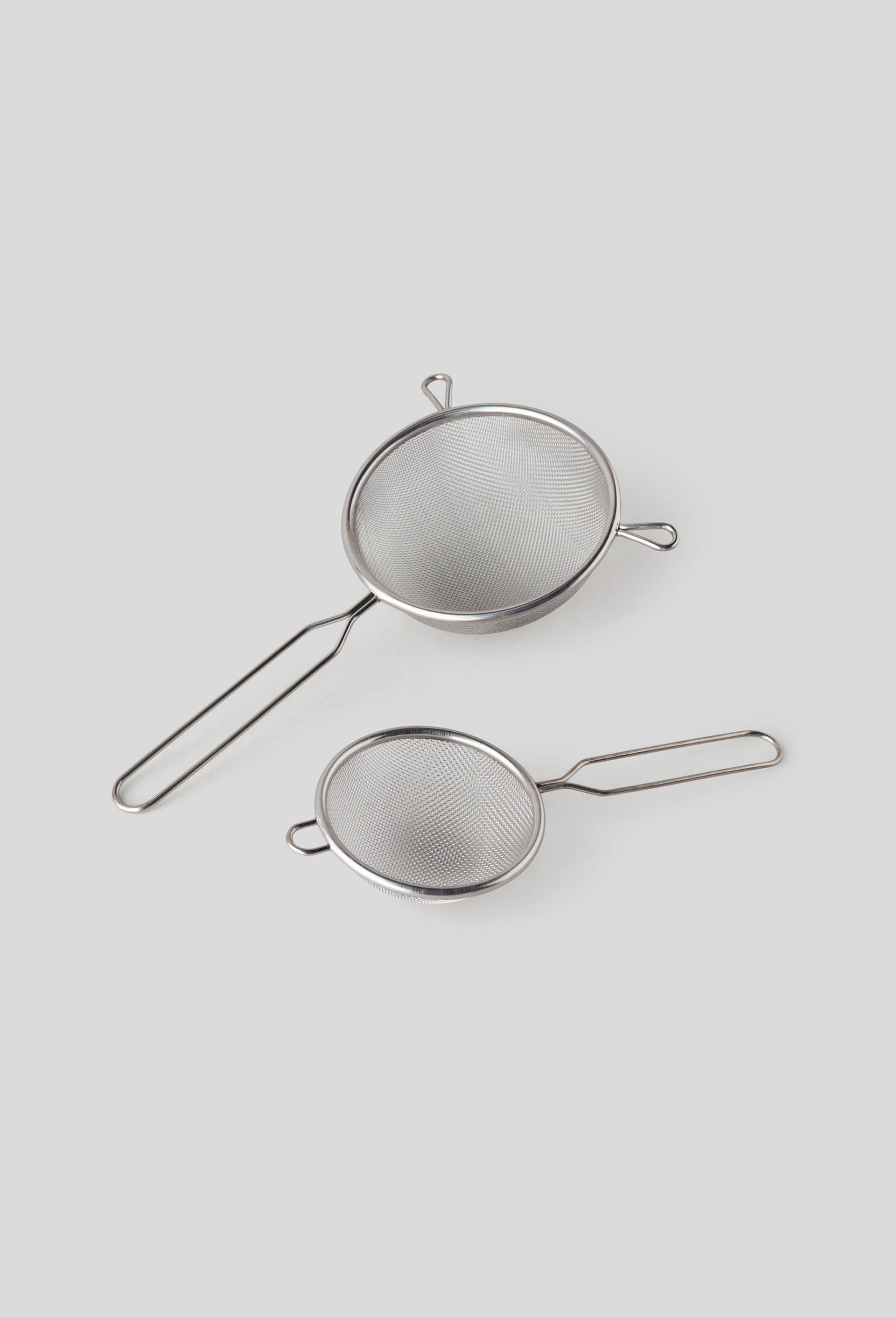 2 passoires tamis, 10 et 14cm, Argent, large image number 0