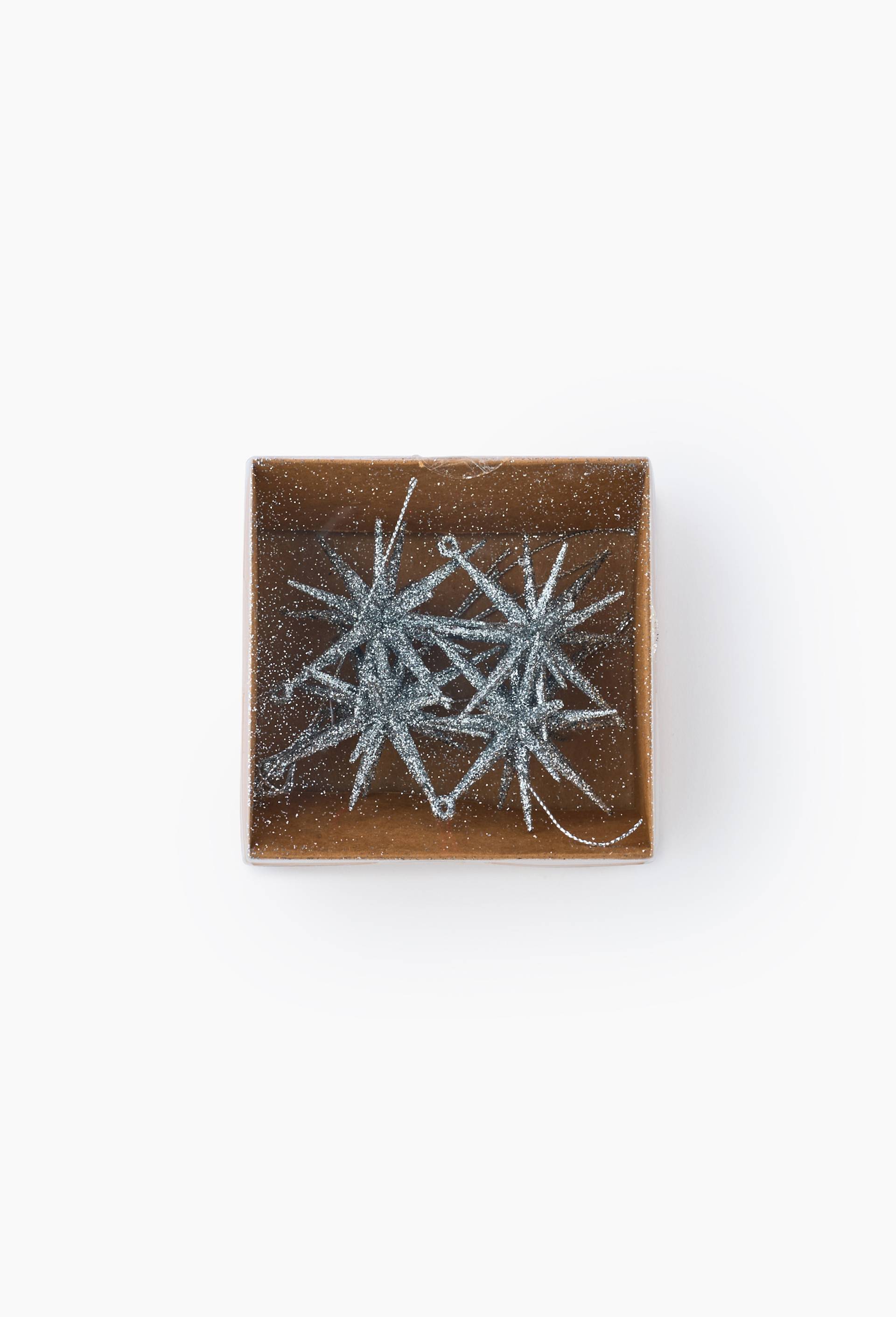 Boite 4 mini ornements &eacute;toiles, 5cm, en plastique, Argent, swatch image