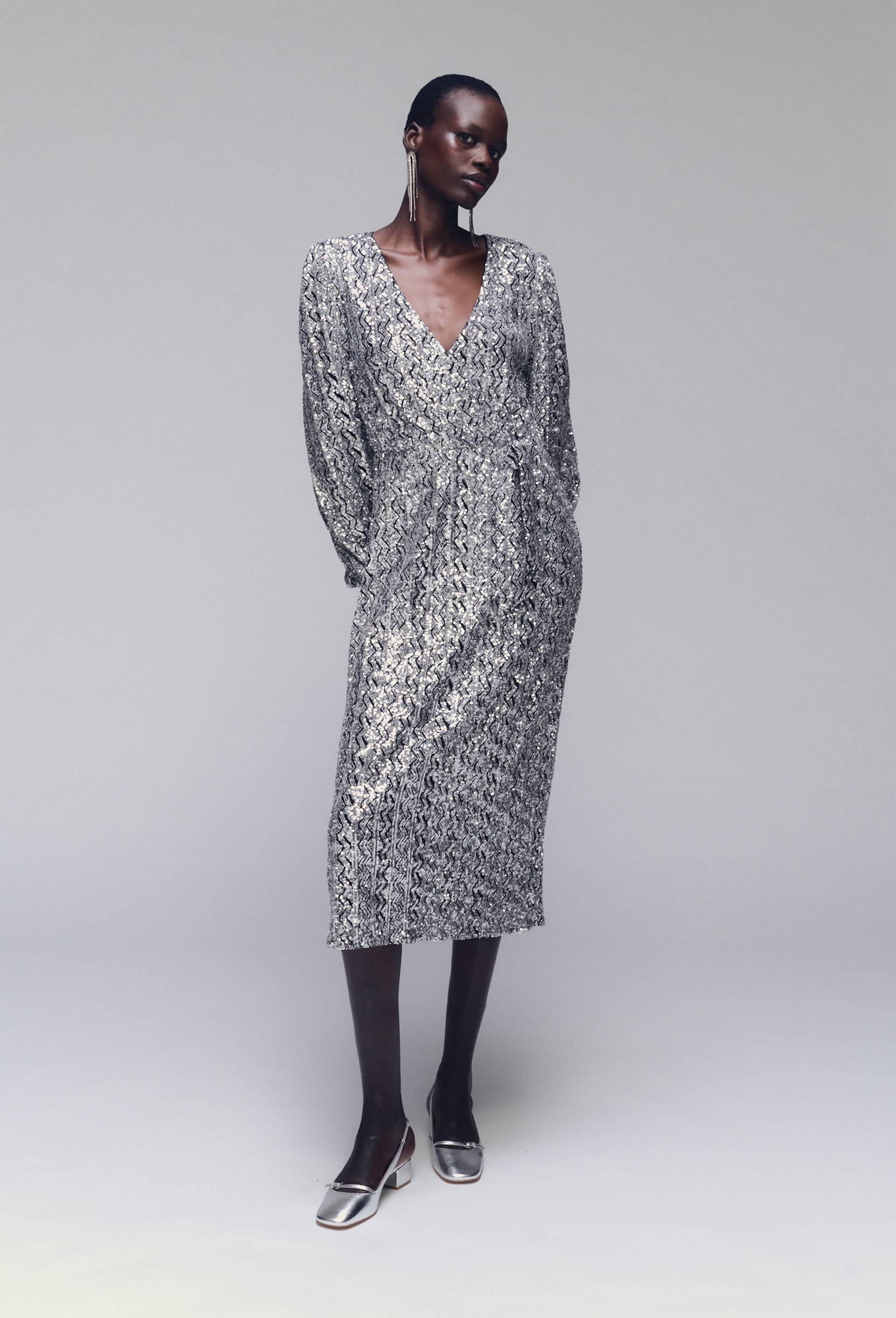 Robe longue cintr&eacute;e &agrave; sequin, Argent, large image number 0