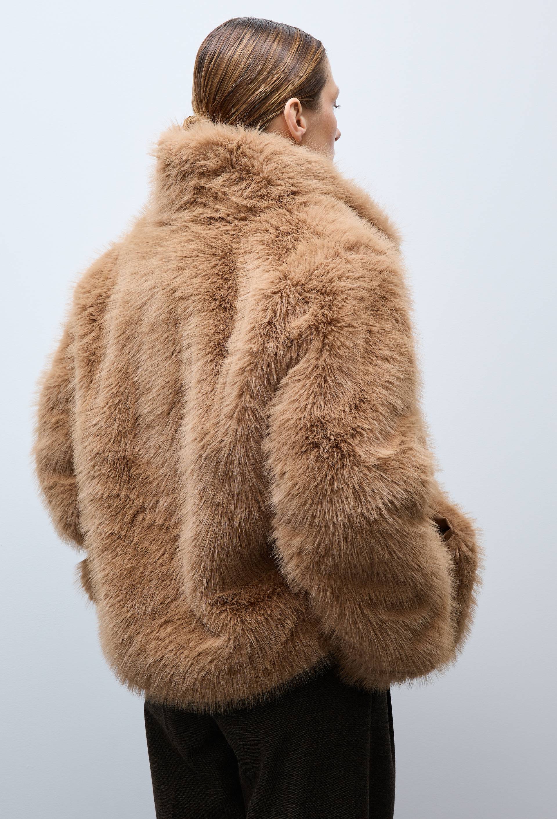 Manteau en fausse fourrure, Beige clair, large image number 2.0