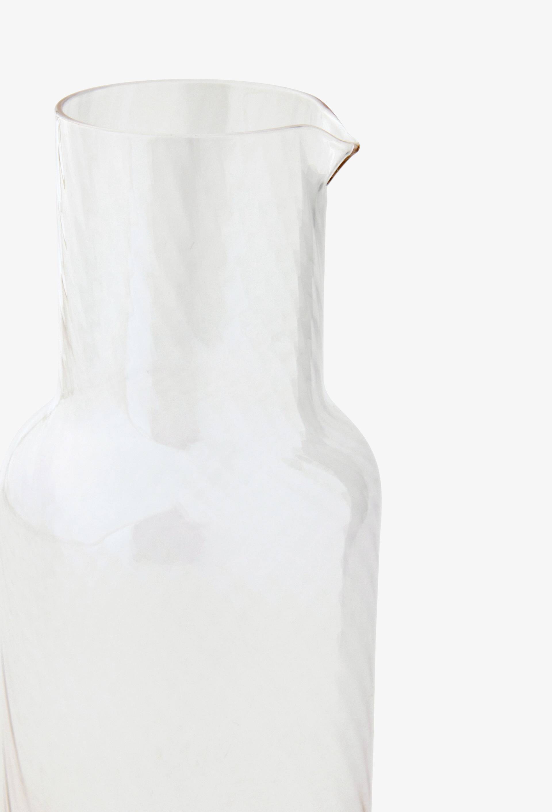 Carafe finition twist&eacute;e, 1,5L, Transparent, large image number 1.0