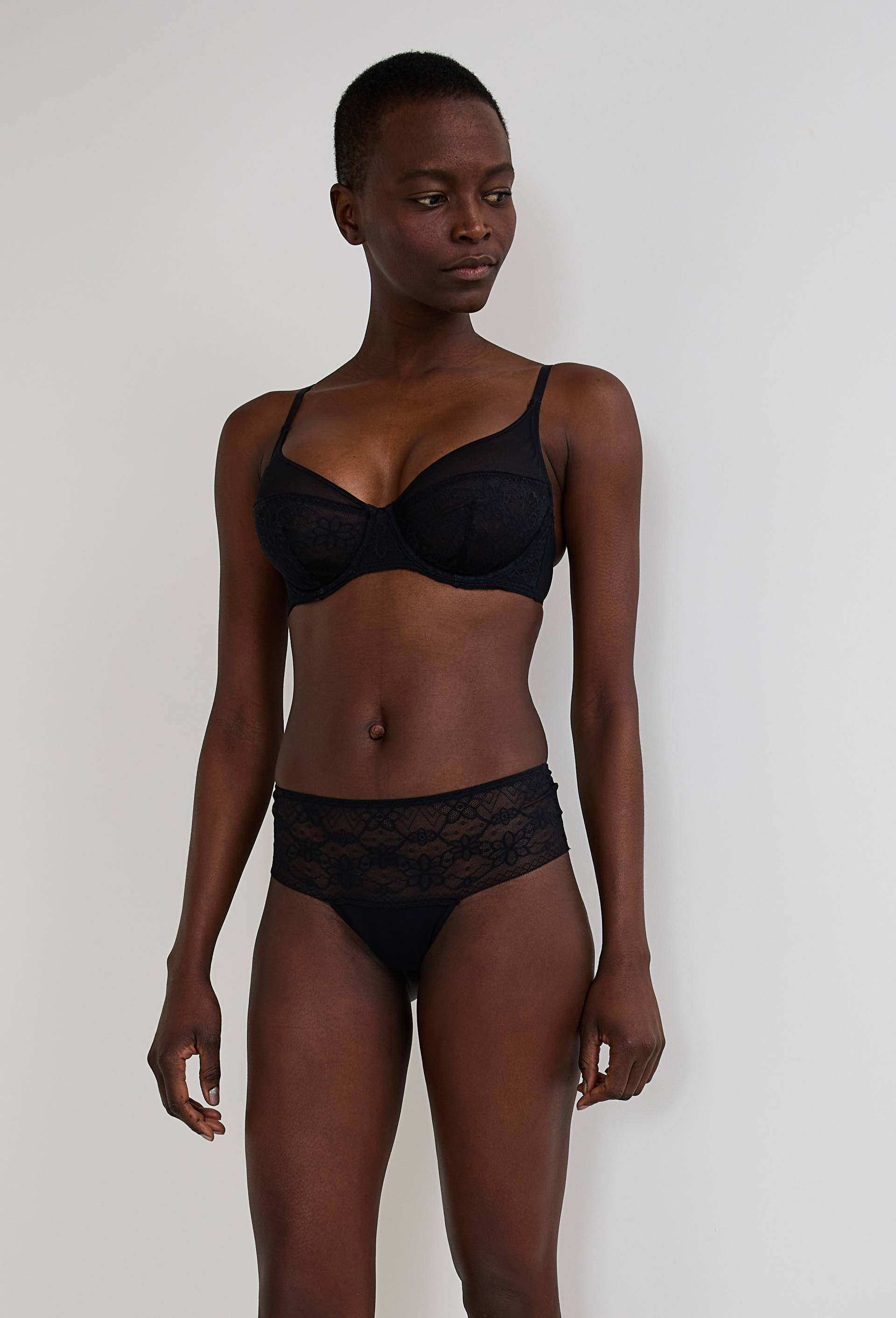 Tanga taille haute IZY en dentelle, Noir, large image number 0