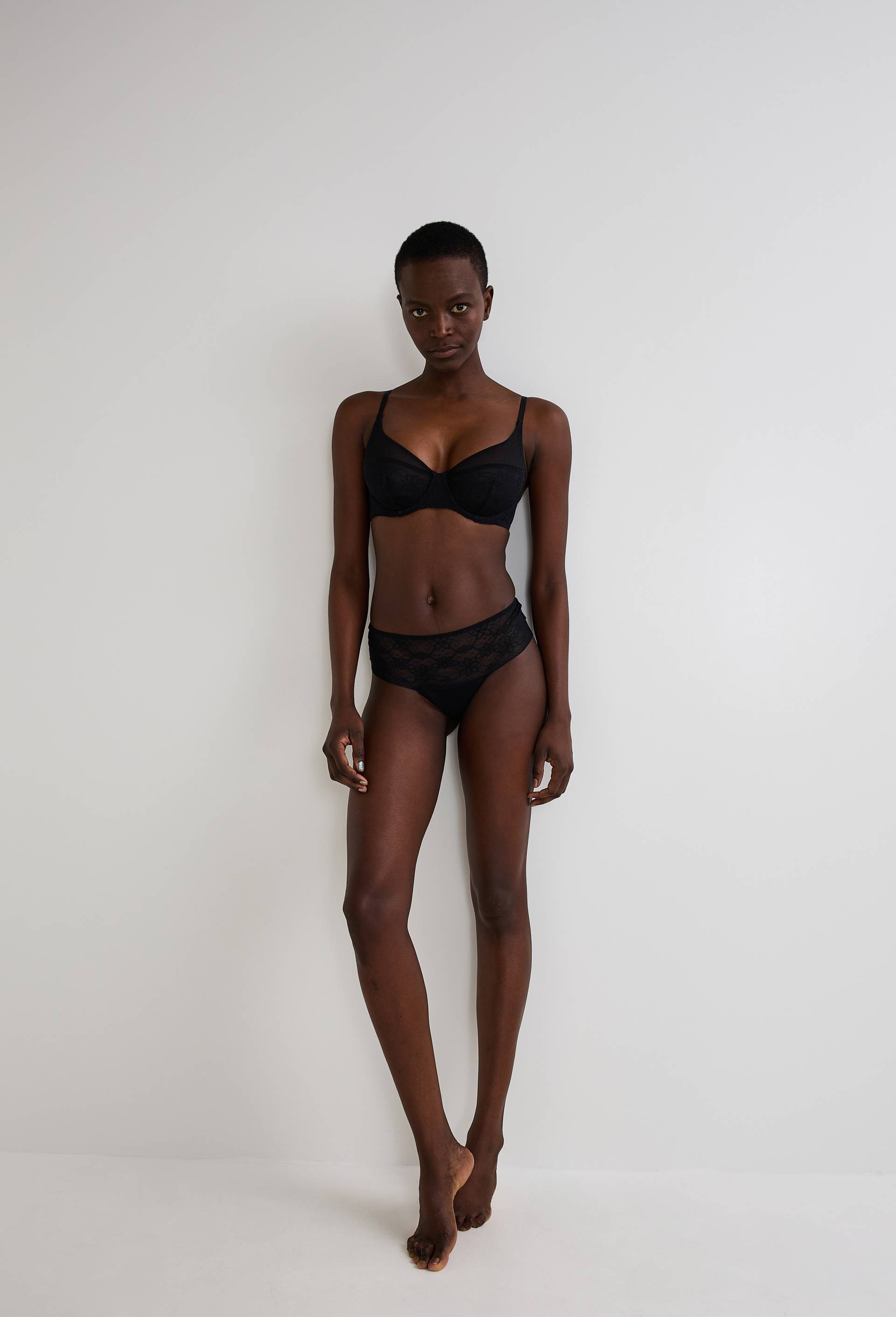 Tanga taille haute IZY en dentelle, Noir, large image number 1
