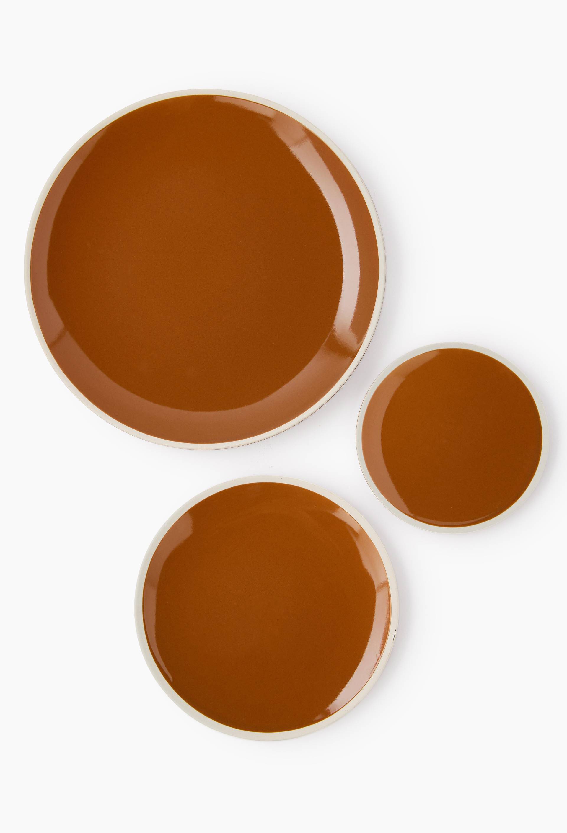 Assiette plate finition liser&eacute; biscuit, Brun, large image number 1